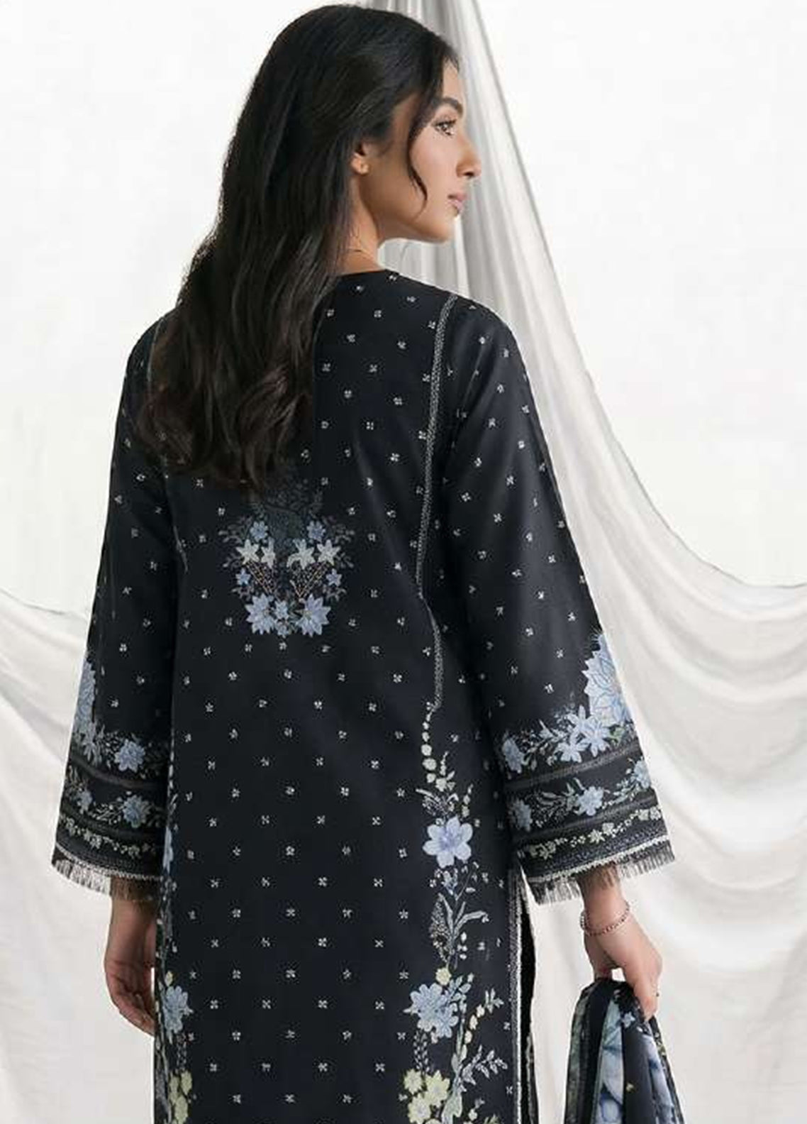 Monochrome By Zellbury Printed Lawn 3 Piece Unstitched Suit WUS26X31095 Monochrome By Zellbury Printed Lawn 3 Piece Unstitched Suit WUS26X31095