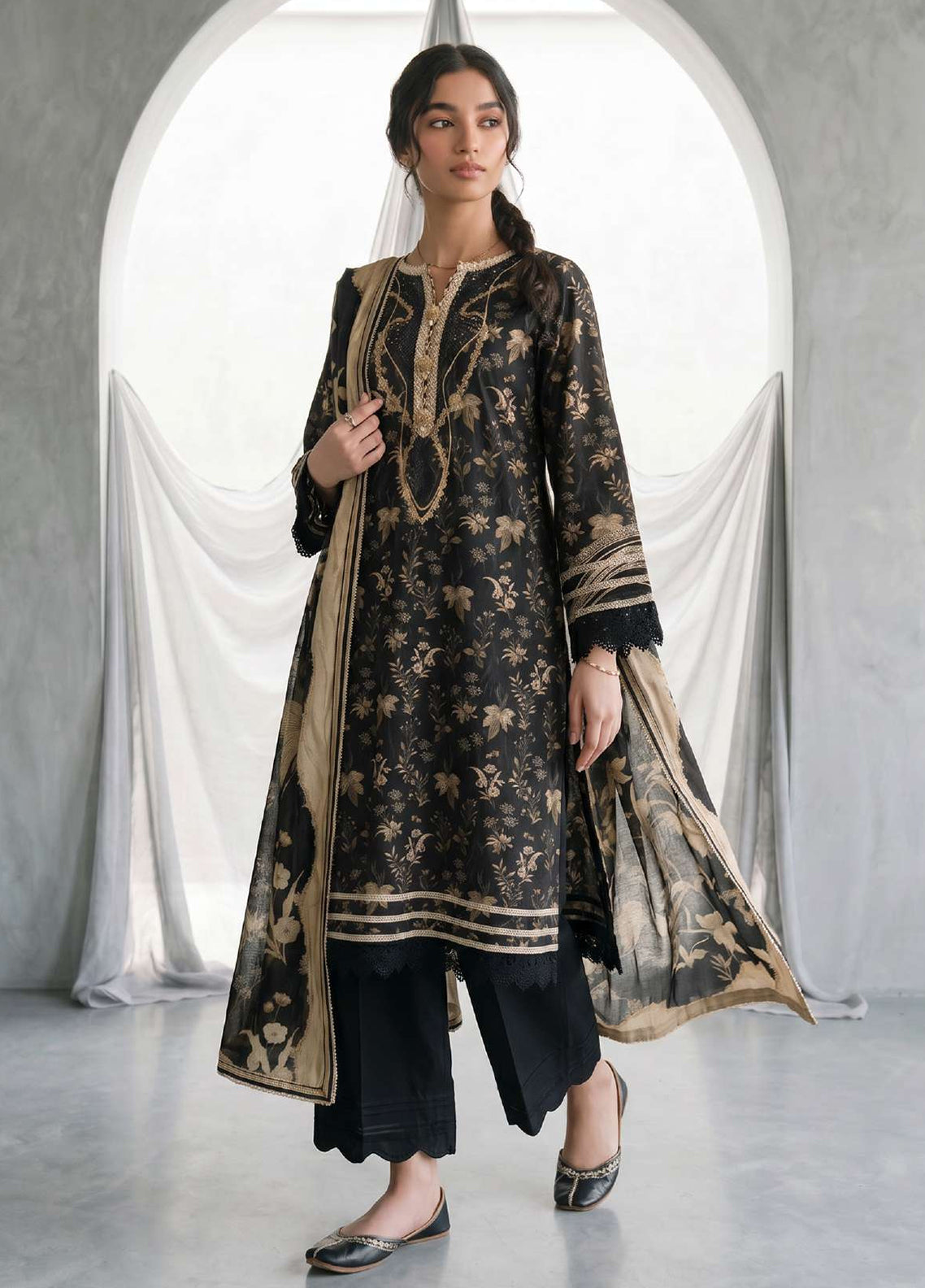 Monochrome By Zellbury Printed Lawn 3 Piece Unstitched Suit WUS26X31135 Monochrome By Zellbury Printed Lawn 3 Piece Unstitched Suit WUS26X31135
