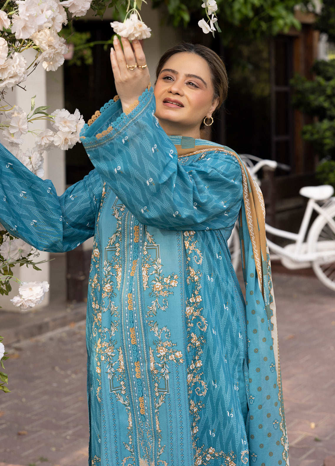 Mother's Tribute By Gul Ahmed Printed Lawn Suits Unstitched 3 Piece - GA25MT CL52668 Mother's Tribute By Gul Ahmed Printed Lawn Suits Unstitched 3 Piece - GA25MT CL52668