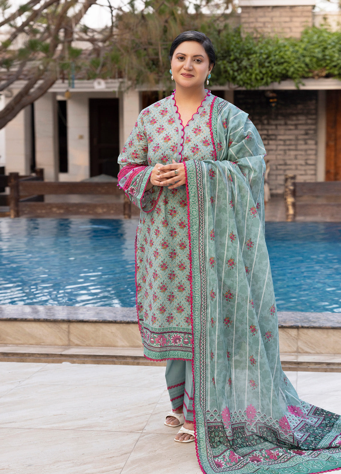 Mother's Tribute By Gul Ahmed Printed Lawn Suits Unstitched 3 Piece - GA25MT CL52676 Mother's Tribute By Gul Ahmed Printed Lawn Suits Unstitched 3 Piece - GA25MT CL52676