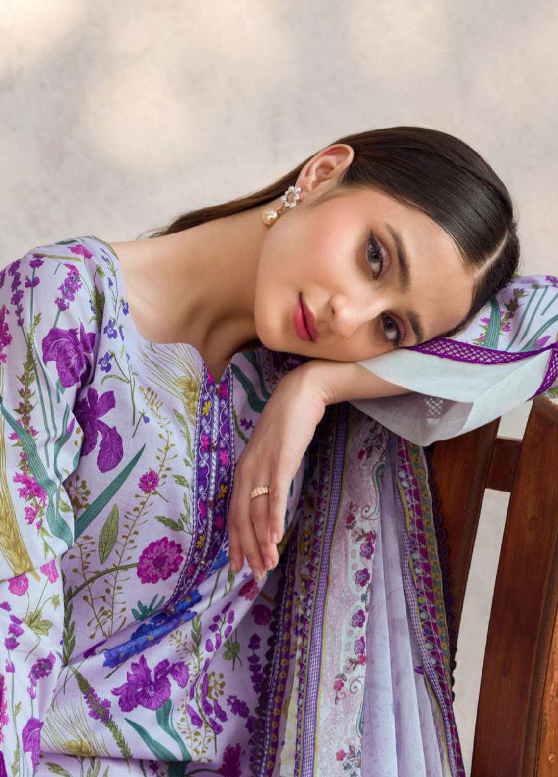 Motifz Printed Lawn Suits Unstitched 3 Piece - MT25RPL 4601 FAHA Motifz Printed Lawn Suits Unstitched 3 Piece - MT25RPL 4601 FAHA