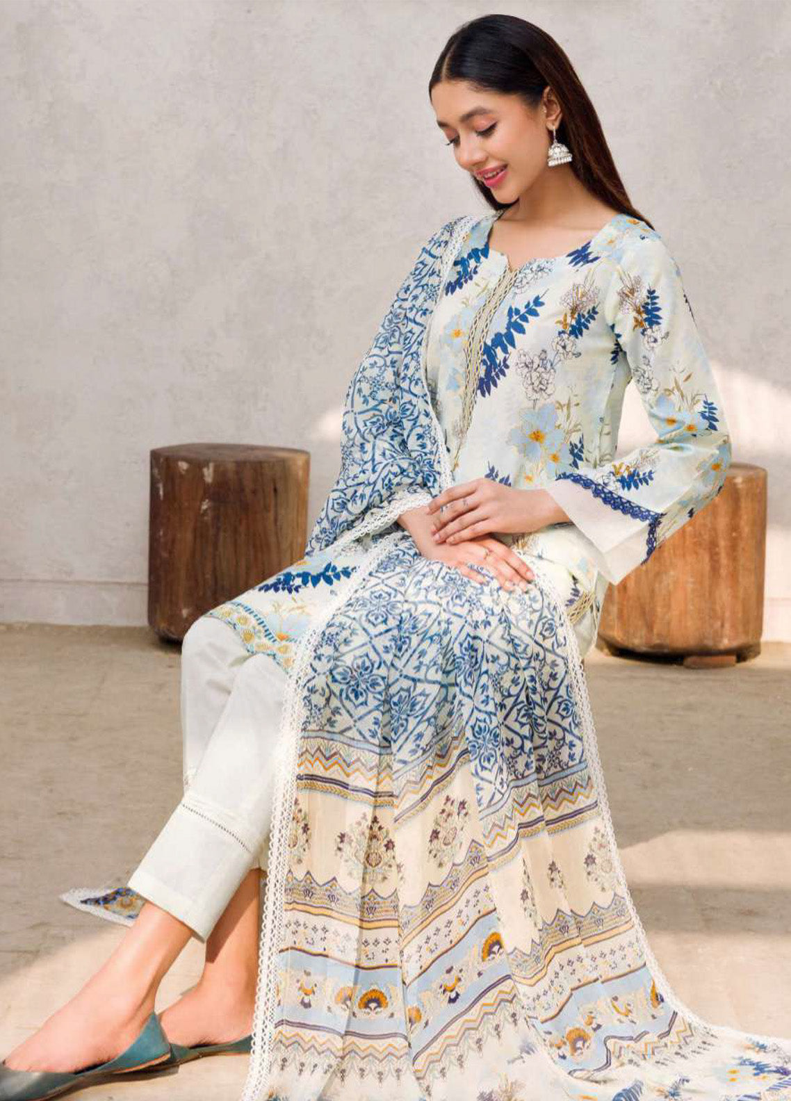 Motifz Printed Lawn Suits Unstitched 3 Piece - MT25RPL 4603 ALARA Motifz Printed Lawn Suits Unstitched 3 Piece - MT25RPL 4603 ALARA