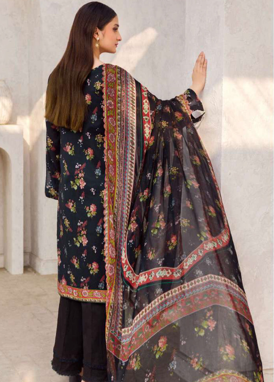 Motifz Printed Lawn Suits Unstitched 3 Piece - MT25RPL 4607 MILAN Motifz Printed Lawn Suits Unstitched 3 Piece - MT25RPL 4607 MILAN