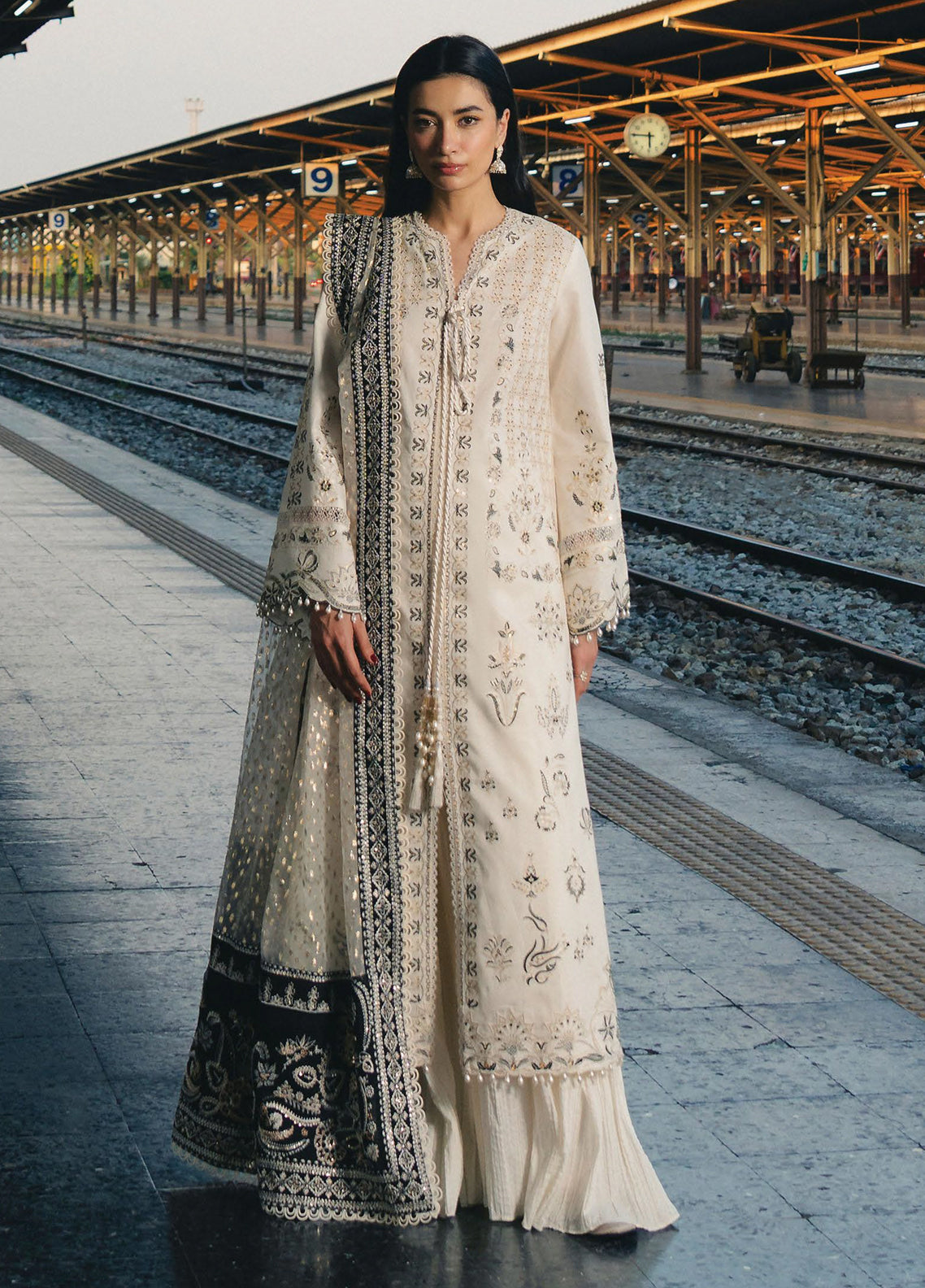 Mulaqaat By Afrozeh Festive Embroidered Lawn 3 Piece Unstitched Suit AF26MFL D-0058 KHAWAAB Mulaqaat By Afrozeh Festive Embroidered Lawn 3 Piece Unstitched Suit AF26MFL D-0058 KHAWAAB