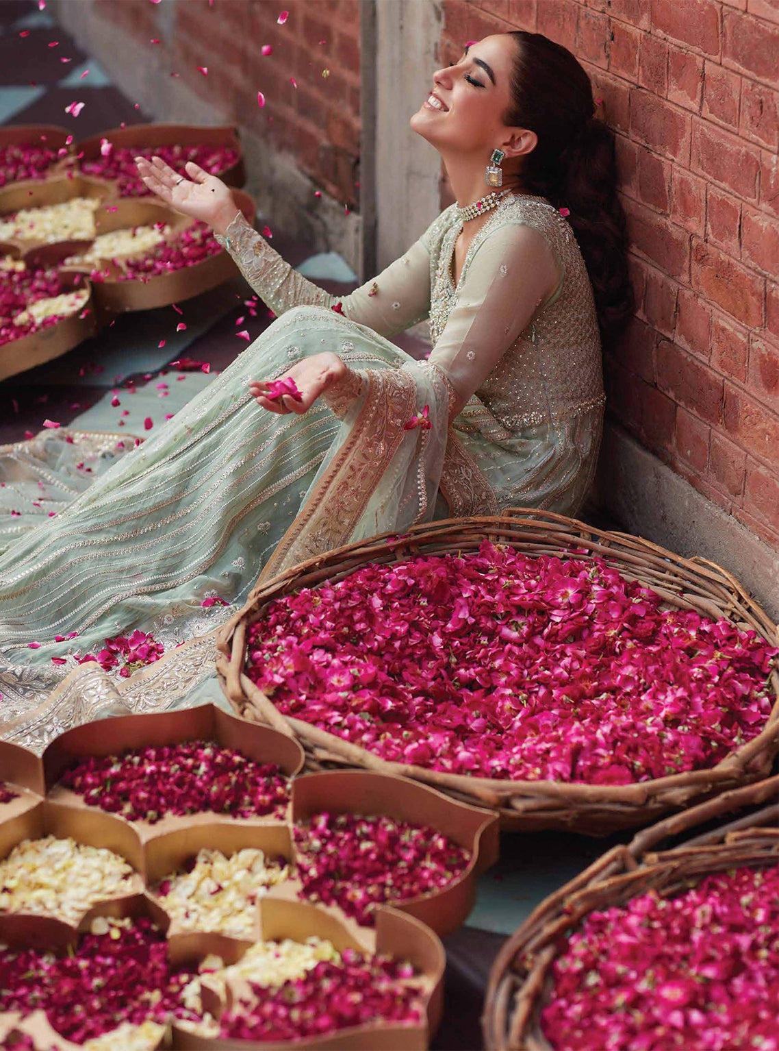 D#03 Mushq Izhaar Tissue De Luxe Emb Chiffon Collection 923 D#03 Mushq Izhaar Tissue De Luxe Emb Chiffon Collection 923