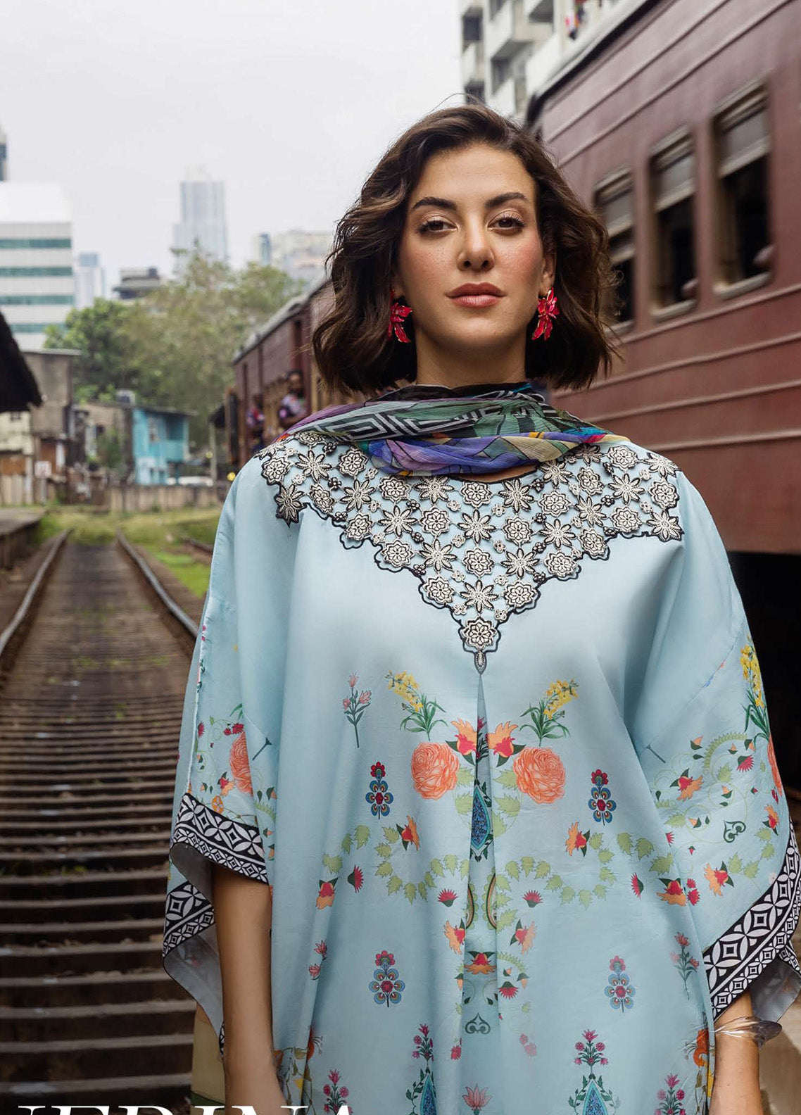 Mushq La Dolce Hemline Embroidered Lawn Suits Unstitched 3 Piece - MQ25LDH 1A NERINA Mushq La Dolce Hemline Embroidered Lawn Suits Unstitched 3 Piece - MQ25LDH 1A NERINA