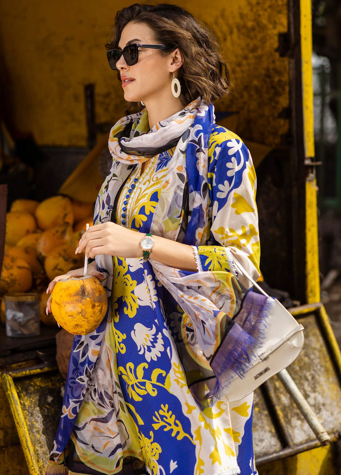 Mushq La Dolce Hemline Embroidered Lawn Suits Unstitched 3 Piece - MQ25LDH 3B MIRELLA Mushq La Dolce Hemline Embroidered Lawn Suits Unstitched 3 Piece - MQ25LDH 3B MIRELLA