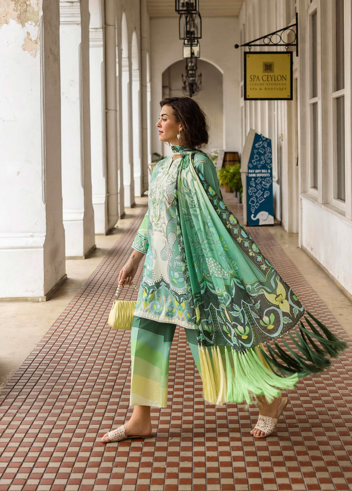 Mushq La Dolce Hemline Embroidered Lawn Suits Unstitched 3 Piece - MQ25LDH 5B ARIELA Mushq La Dolce Hemline Embroidered Lawn Suits Unstitched 3 Piece - MQ25LDH 5B ARIELA