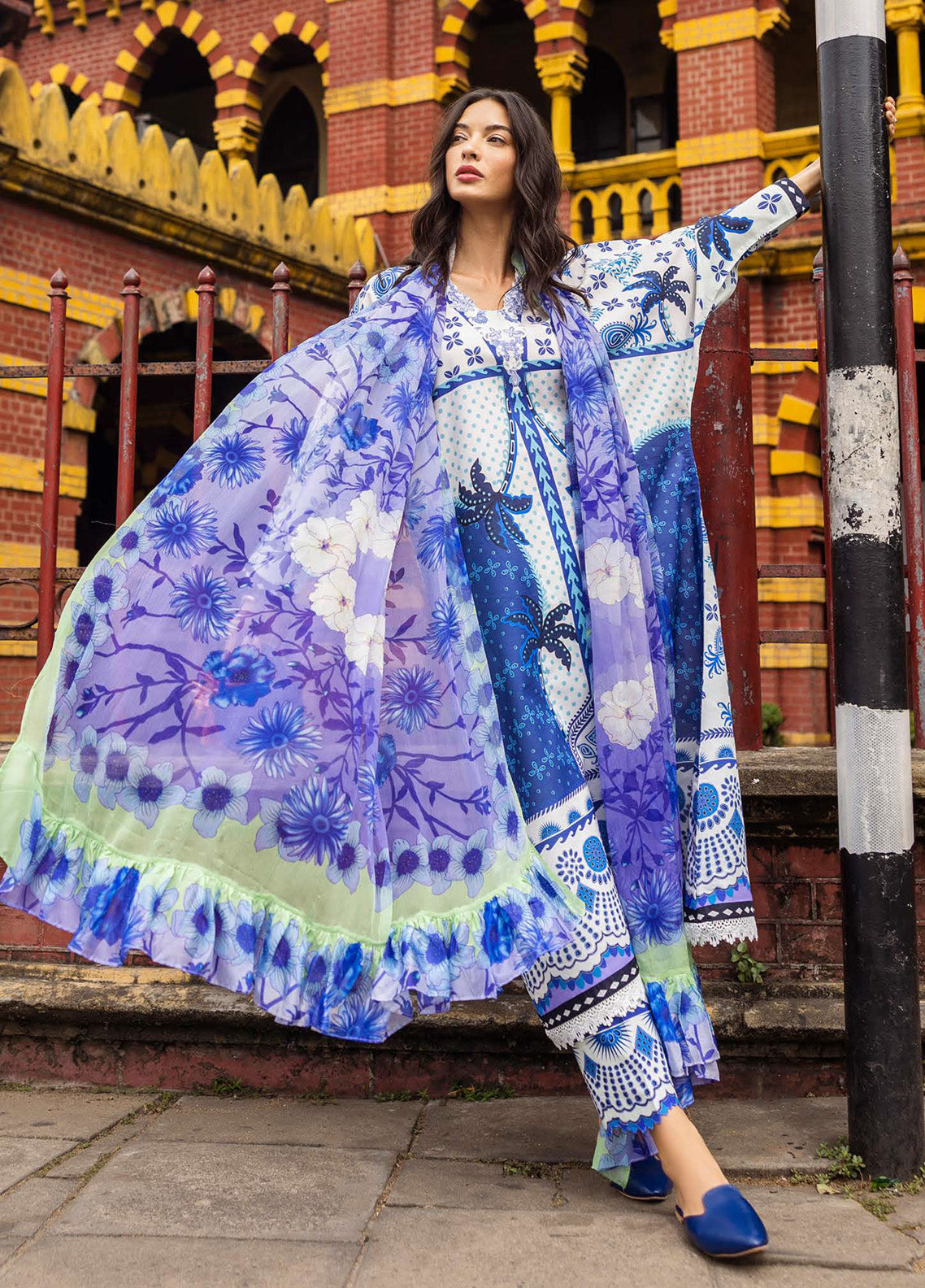 Mushq La Dolce Hemline Embroidered Lawn Suits Unstitched 3 Piece - MQ25LDH 6B KSENIA Mushq La Dolce Hemline Embroidered Lawn Suits Unstitched 3 Piece - MQ25LDH 6B KSENIA