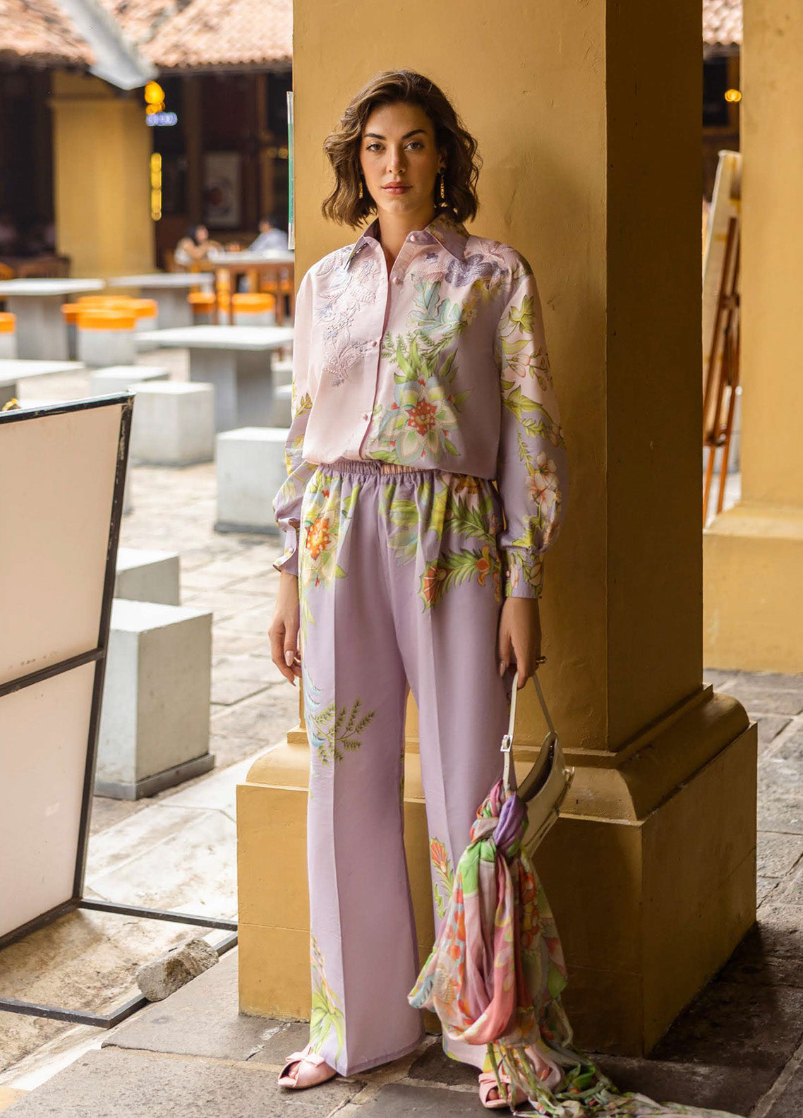 Mushq La Dolce Hemline Embroidered Lawn Suits Unstitched 3 Piece - MQ25LDH 9B ERMINIA Mushq La Dolce Hemline Embroidered Lawn Suits Unstitched 3 Piece - MQ25LDH 9B ERMINIA