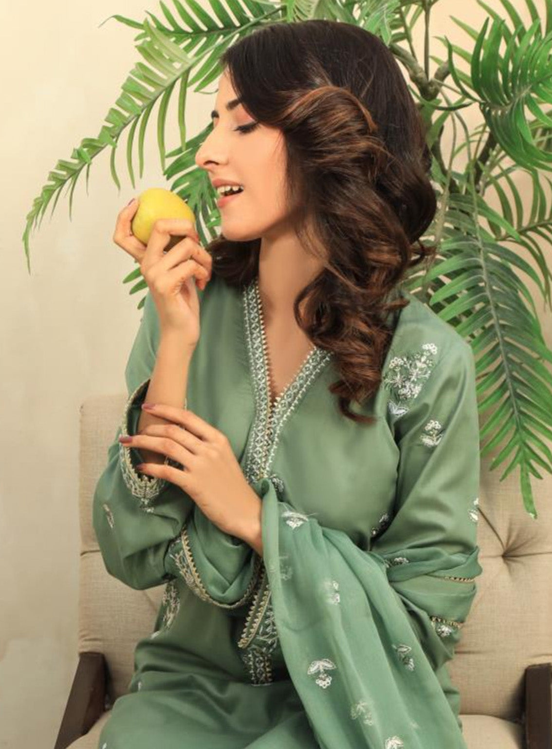 Najiazia Embroidered Lawn Suits Unstitched 3 Piece - NZ25EE CALM Najiazia Embroidered Lawn Suits Unstitched 3 Piece - NZ25EE CALM