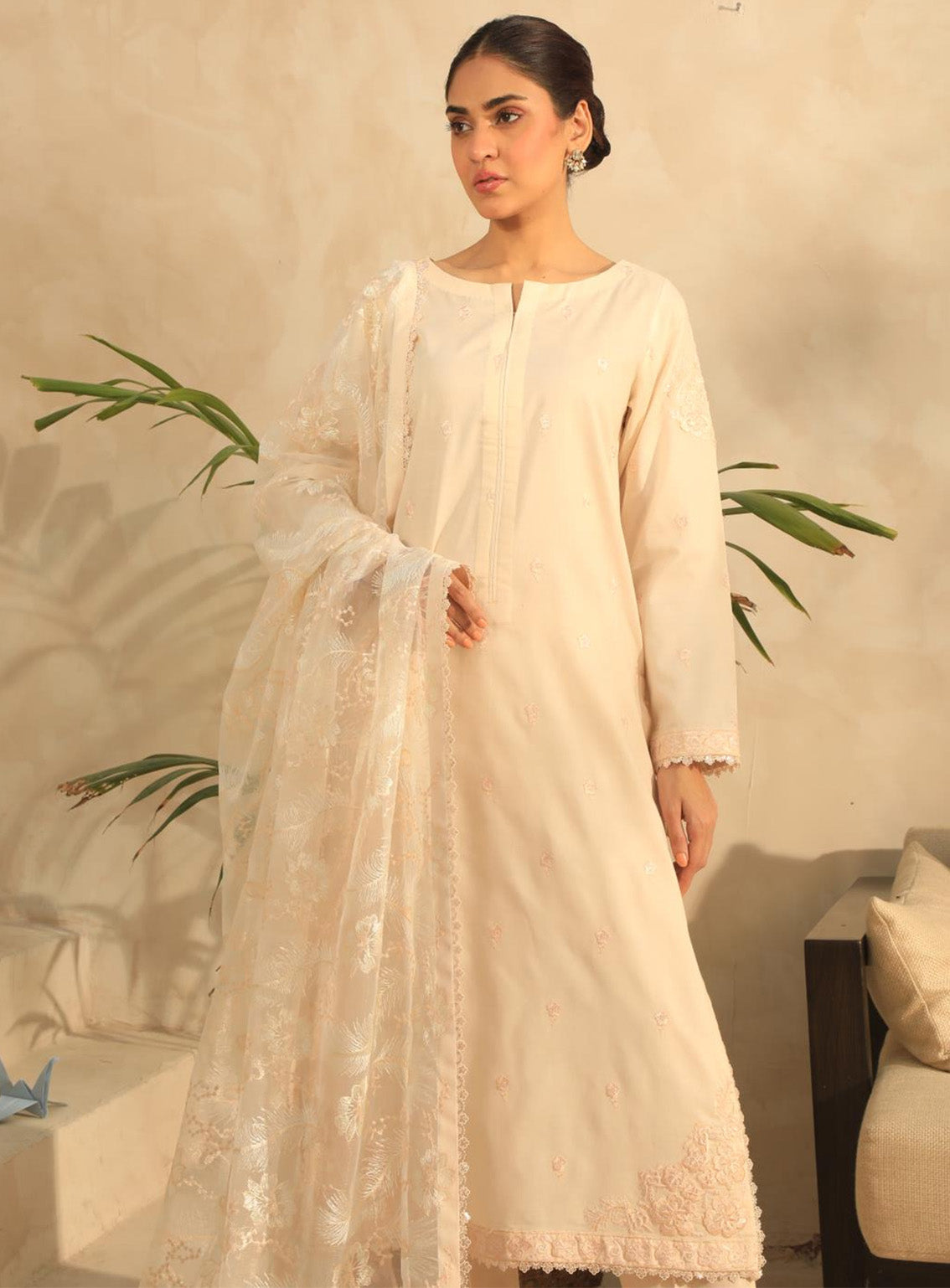 Najiazia Embroidered Lawn Suits Unstitched 3 Piece - NZ25EE GLORY Najiazia Embroidered Lawn Suits Unstitched 3 Piece - NZ25EE GLORY