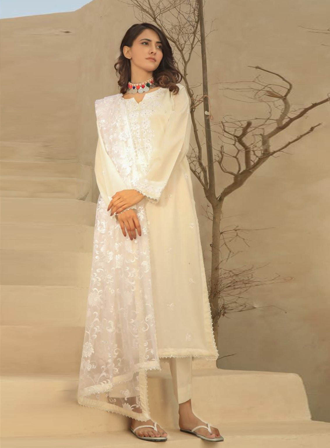 Najiazia Embroidered Lawn Suits Unstitched 3 Piece - NZ25EE PRETTY Najiazia Embroidered Lawn Suits Unstitched 3 Piece - NZ25EE PRETTY