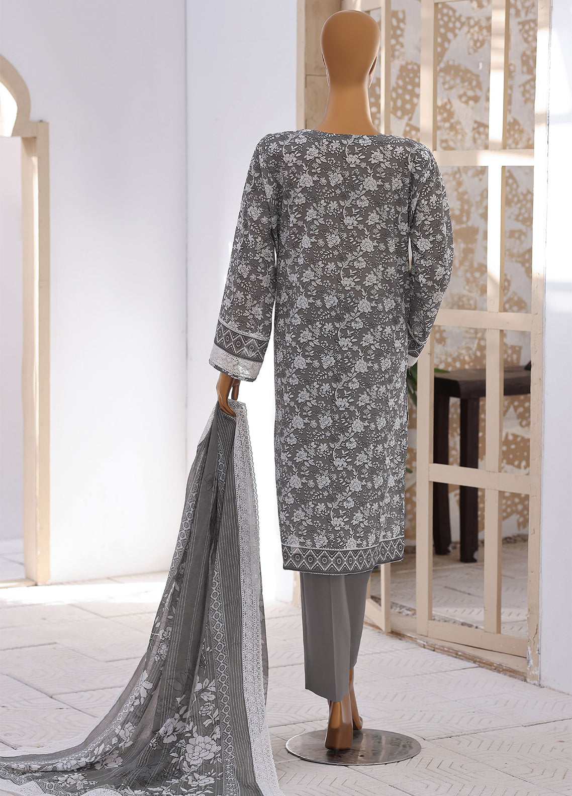 Nakshkari By HZ Textile Embroidered Lawn 3 Piece Unstitched Suit HZ26NEV3 D-NEC-1215 Nakshkari By HZ Textile Embroidered Lawn 3 Piece Unstitched Suit HZ26NEV3 D-NEC-1215