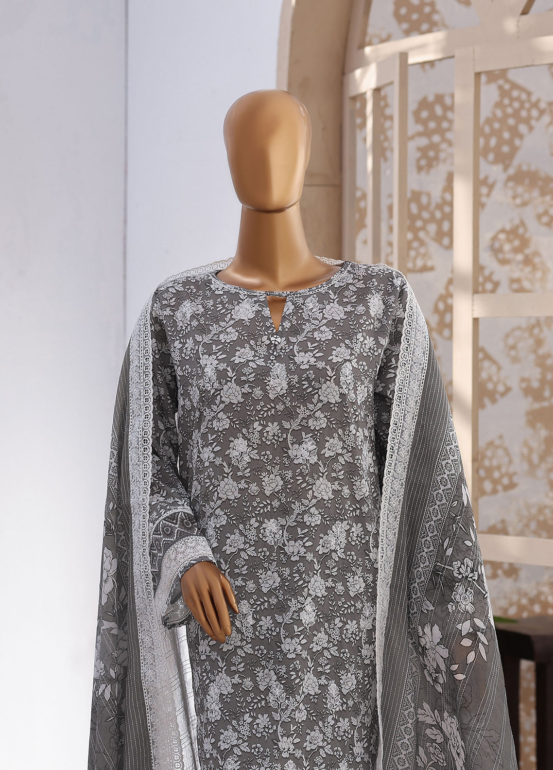 Nakshkari By HZ Textile Embroidered Lawn 3 Piece Unstitched Suit HZ26NEV3 D-NEC-1215 Nakshkari By HZ Textile Embroidered Lawn 3 Piece Unstitched Suit HZ26NEV3 D-NEC-1215