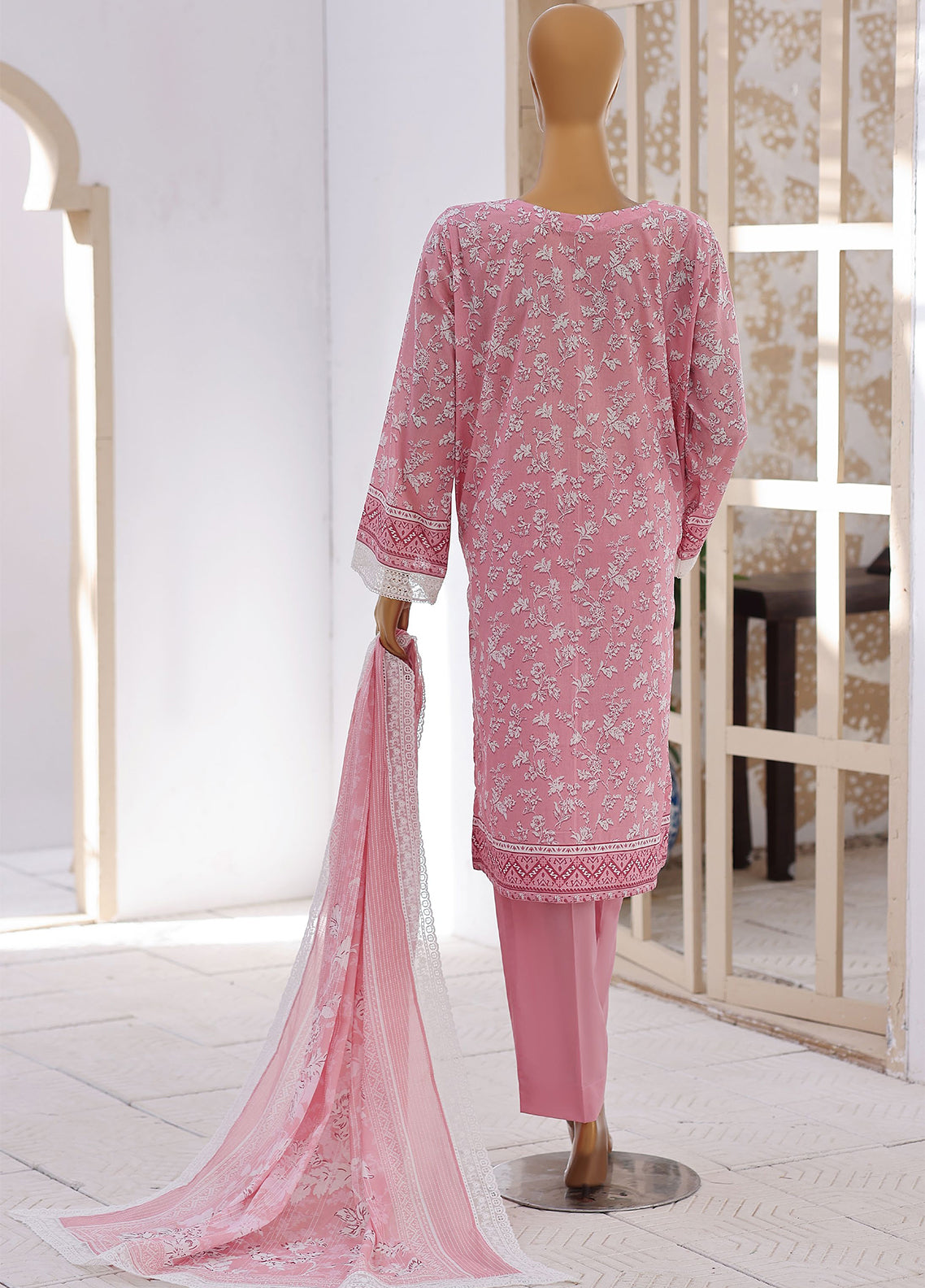 Nakshkari By HZ Textile Embroidered Lawn 3 Piece Unstitched Suit HZ26NEV3 D-NEC-1217 Nakshkari By HZ Textile Embroidered Lawn 3 Piece Unstitched Suit HZ26NEV3 D-NEC-1217