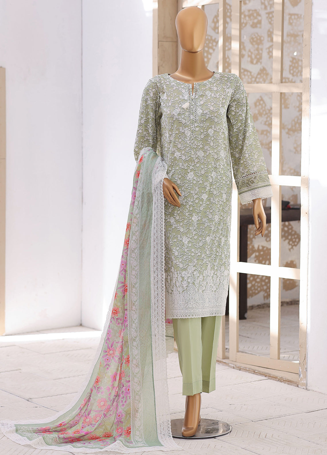 Nakshkari By HZ Textile Embroidered Lawn 3 Piece Unstitched Suit HZ26NEV3 D-NEC-1220 Nakshkari By HZ Textile Embroidered Lawn 3 Piece Unstitched Suit HZ26NEV3 D-NEC-1220