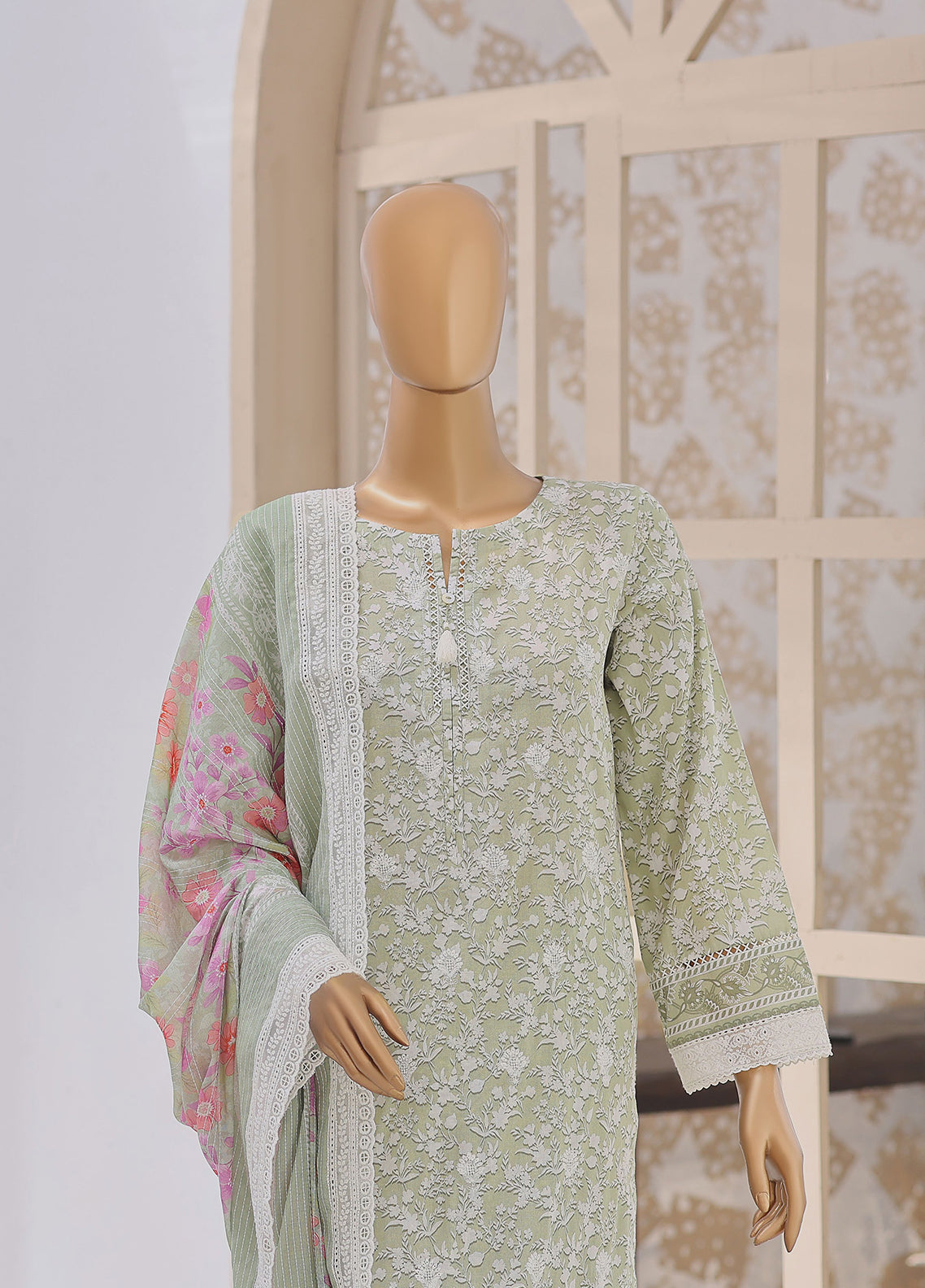 Nakshkari By HZ Textile Embroidered Lawn 3 Piece Unstitched Suit HZ26NEV3 D-NEC-1220 Nakshkari By HZ Textile Embroidered Lawn 3 Piece Unstitched Suit HZ26NEV3 D-NEC-1220