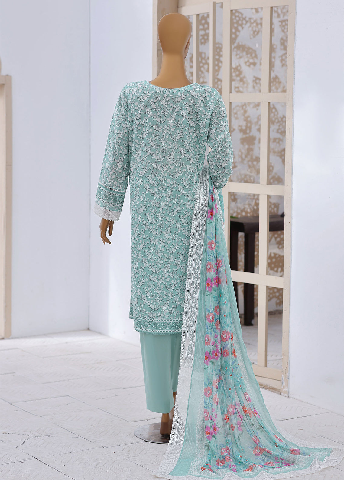 Nakshkari By HZ Textile Embroidered Lawn 3 Piece Unstitched Suit HZ26NEV3 D-NEC-1221 Nakshkari By HZ Textile Embroidered Lawn 3 Piece Unstitched Suit HZ26NEV3 D-NEC-1221