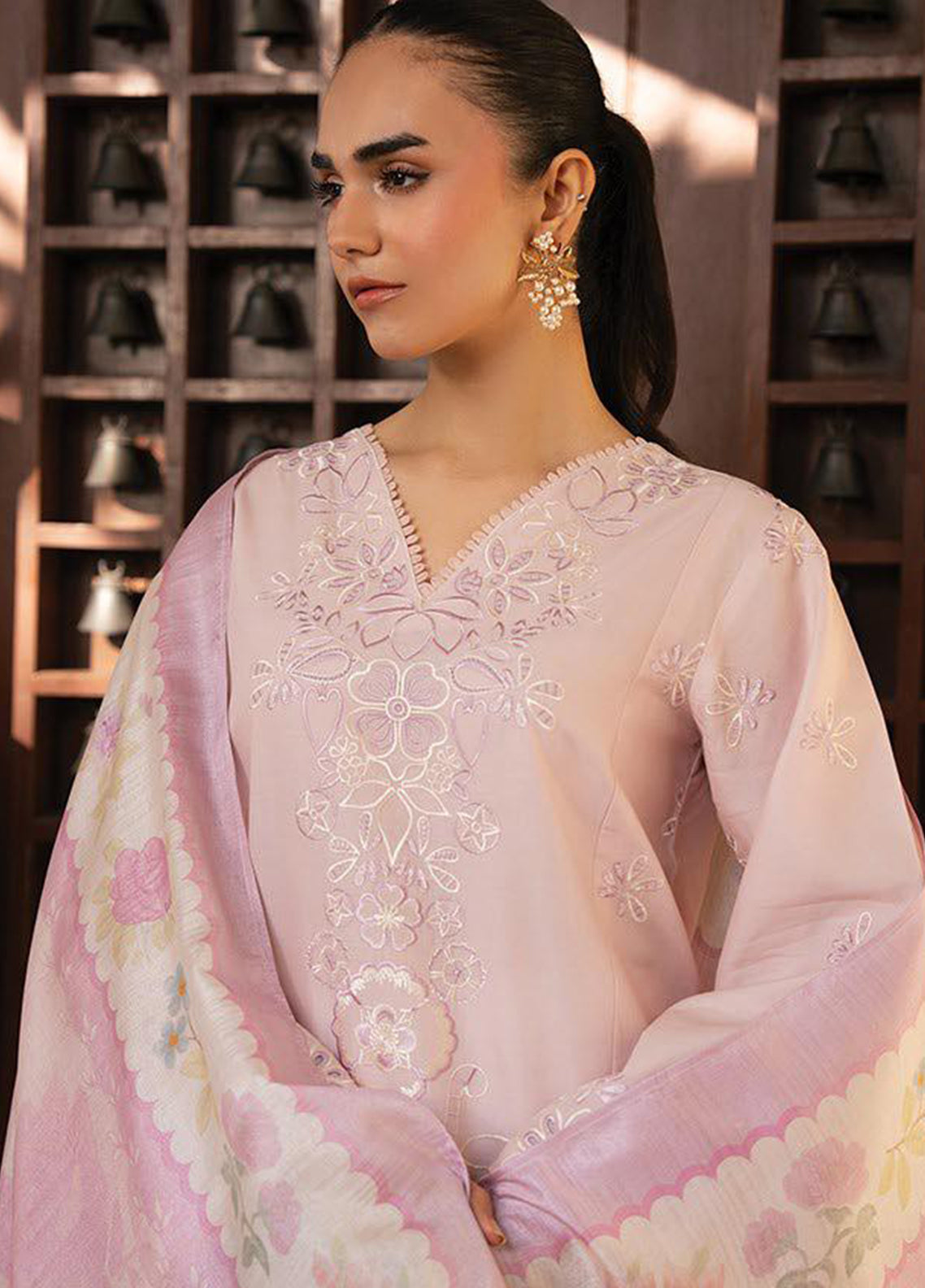 Namah By Xenia Embroidered Lawn 3 Piece Unstitched Suit XE26NS D-1240 EDRA Namah By Xenia Embroidered Lawn 3 Piece Unstitched Suit XE26NS D-1240 EDRA