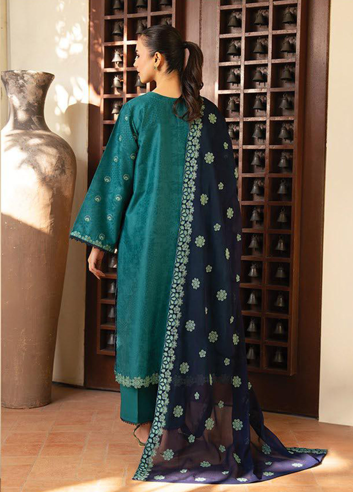 Namah By Xenia Embroidered Lawn 3 Piece Unstitched Suit XE26NS D-1244 NIRA Namah By Xenia Embroidered Lawn 3 Piece Unstitched Suit XE26NS D-1244 NIRA