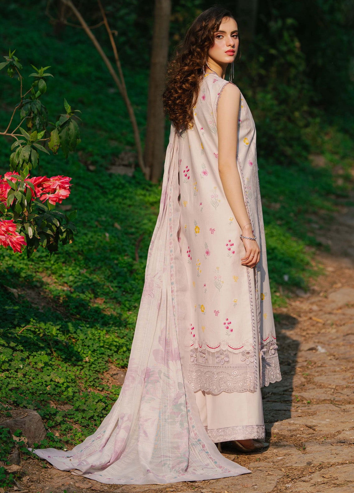 Nature's Whisper by Saad Shaikh Embroidered Lawn Suits Unstitched 3 Piece - SSK25NW AAFREEN Nature's Whisper by Saad Shaikh Embroidered Lawn Suits Unstitched 3 Piece - SSK25NW AAFREEN