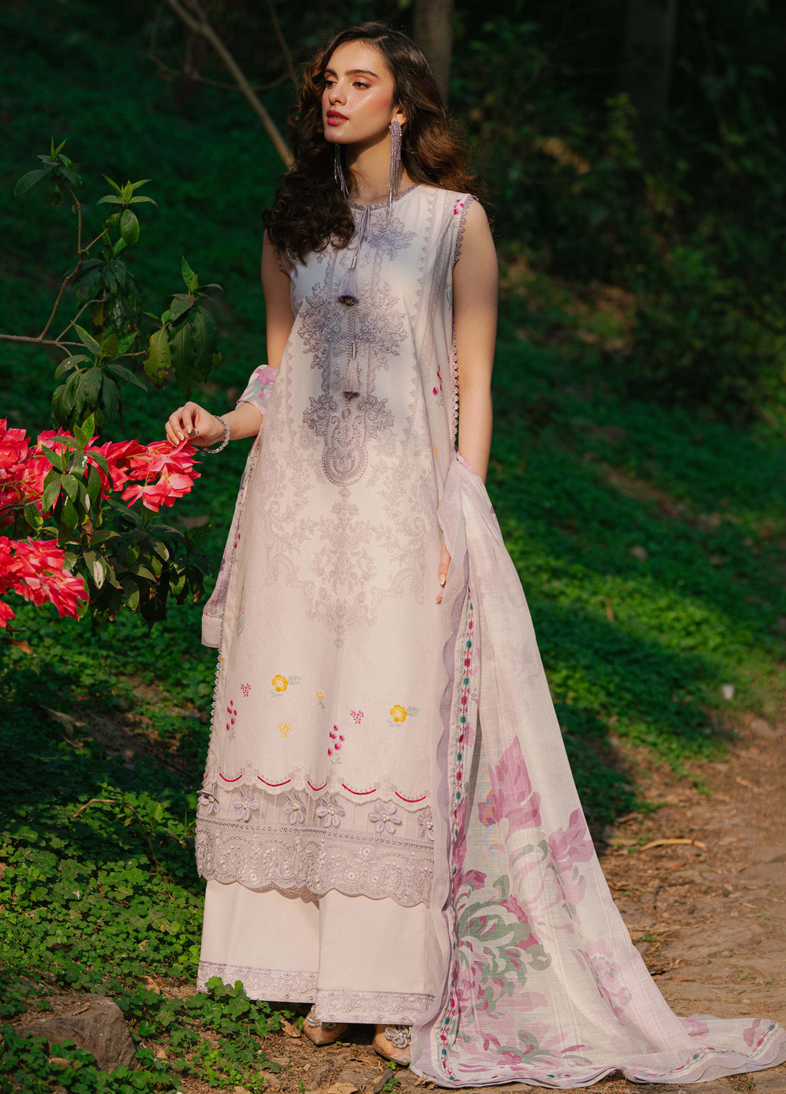 Nature's Whisper by Saad Shaikh Embroidered Lawn Suits Unstitched 3 Piece - SSK25NW AAFREEN Nature's Whisper by Saad Shaikh Embroidered Lawn Suits Unstitched 3 Piece - SSK25NW AAFREEN