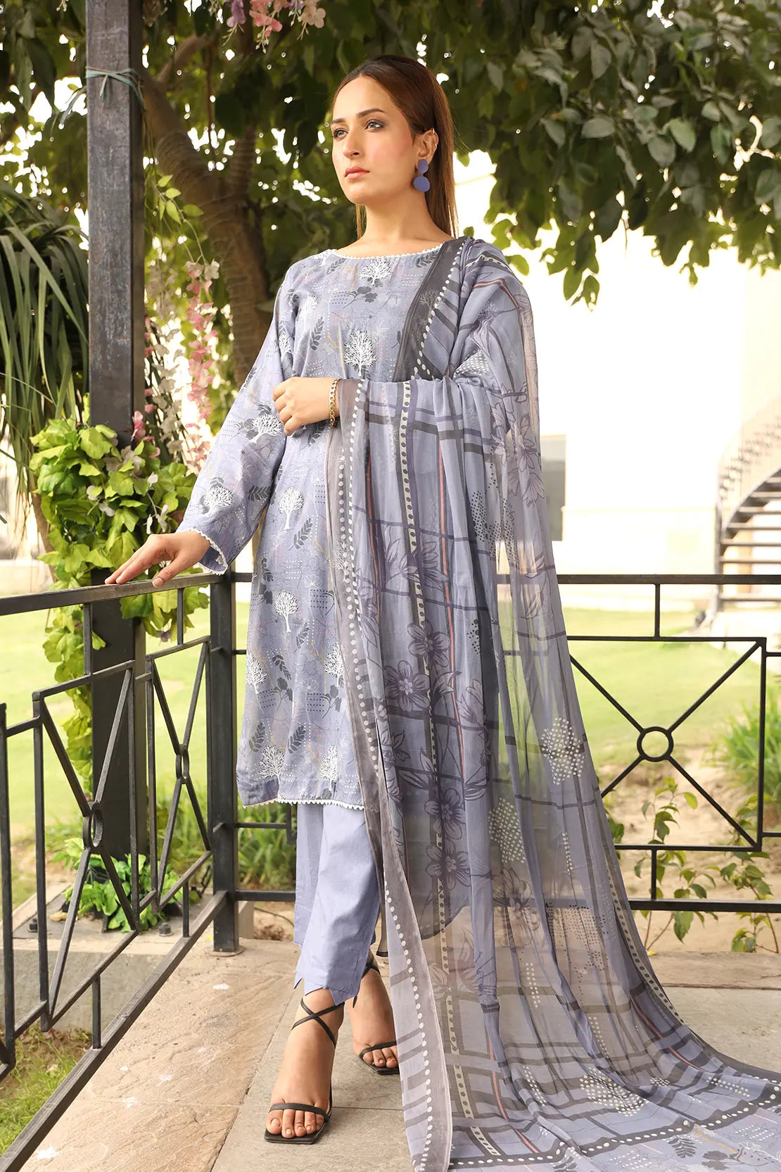 D#7572 Rashid Nauroz Emb Lawn Collection 523 D#7572 Rashid Nauroz Emb Lawn Collection 523