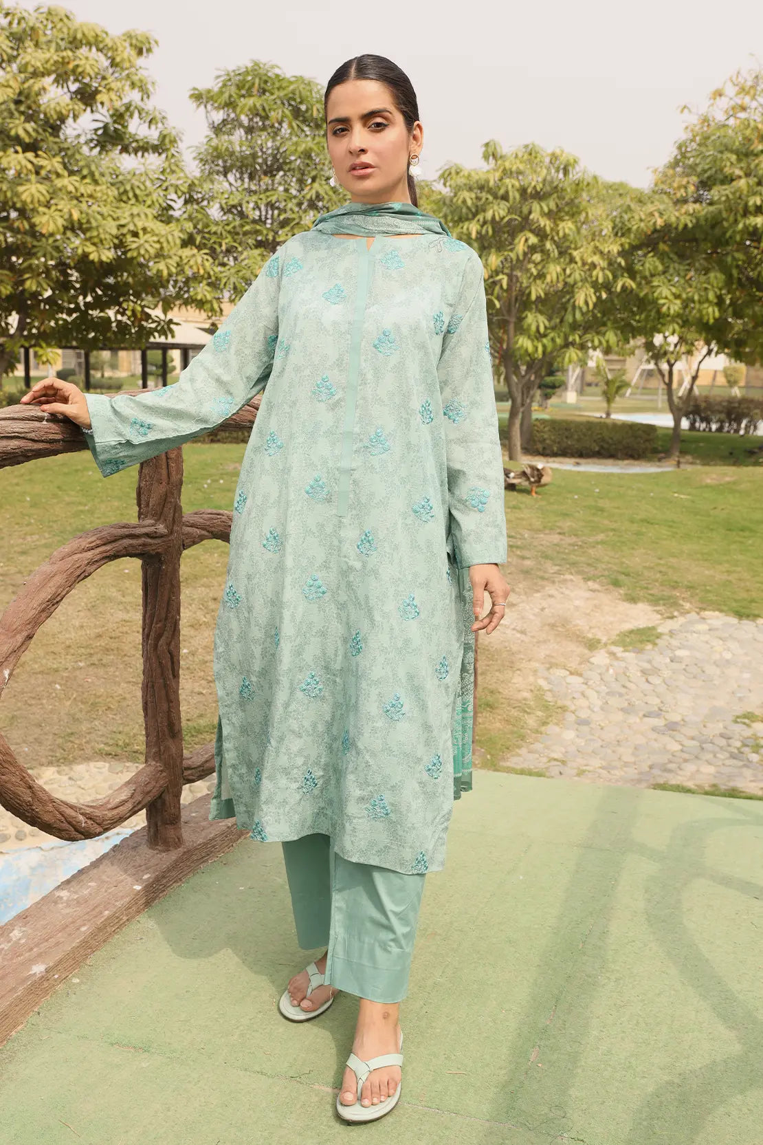 D#7574 Rashid Nauroz Emb Lawn Collection 523 D#7574 Rashid Nauroz Emb Lawn Collection 523