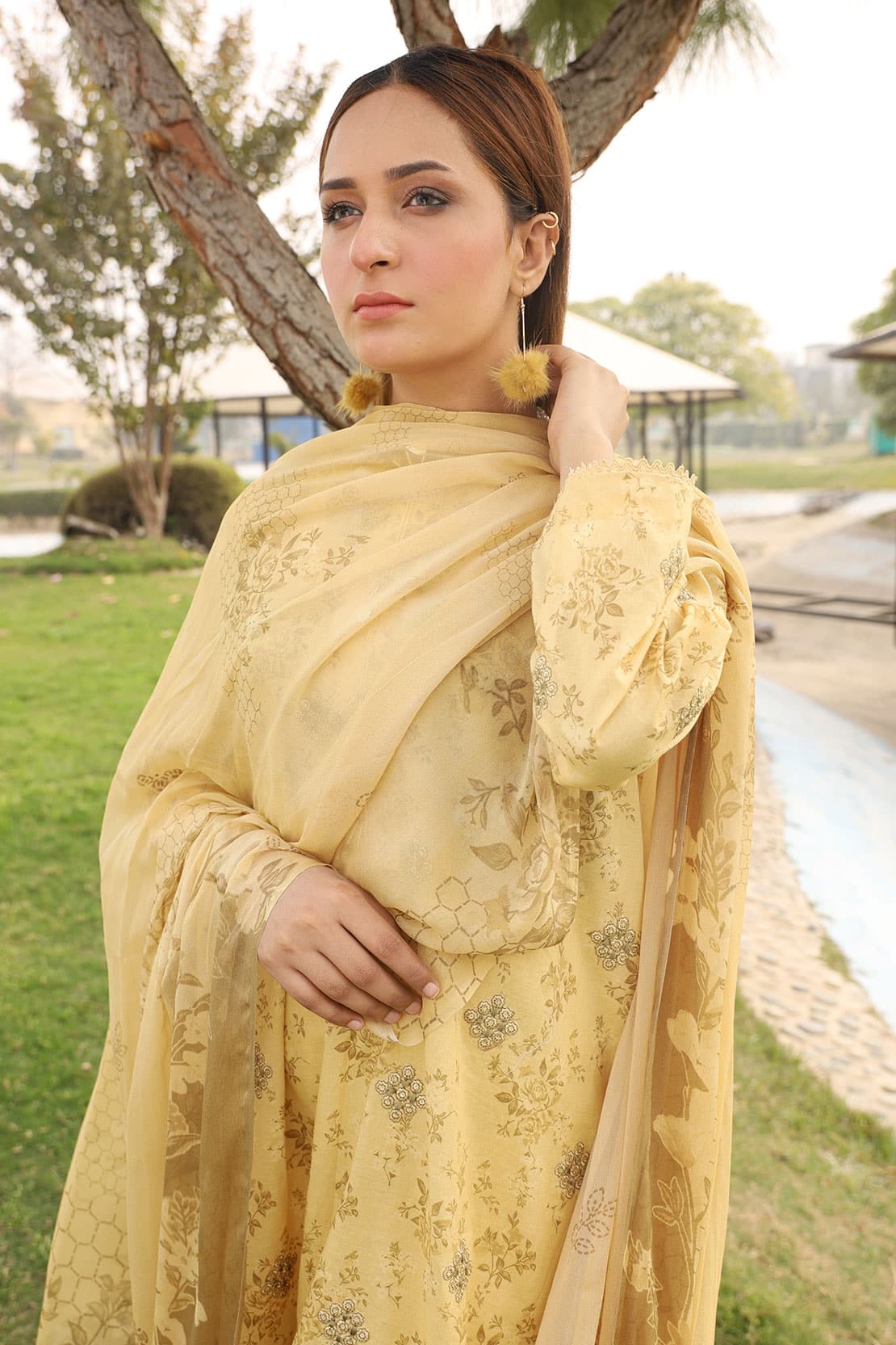 D#7575 Rashid Nauroz Emb Lawn Collection 523 D#7575 Rashid Nauroz Emb Lawn Collection 523