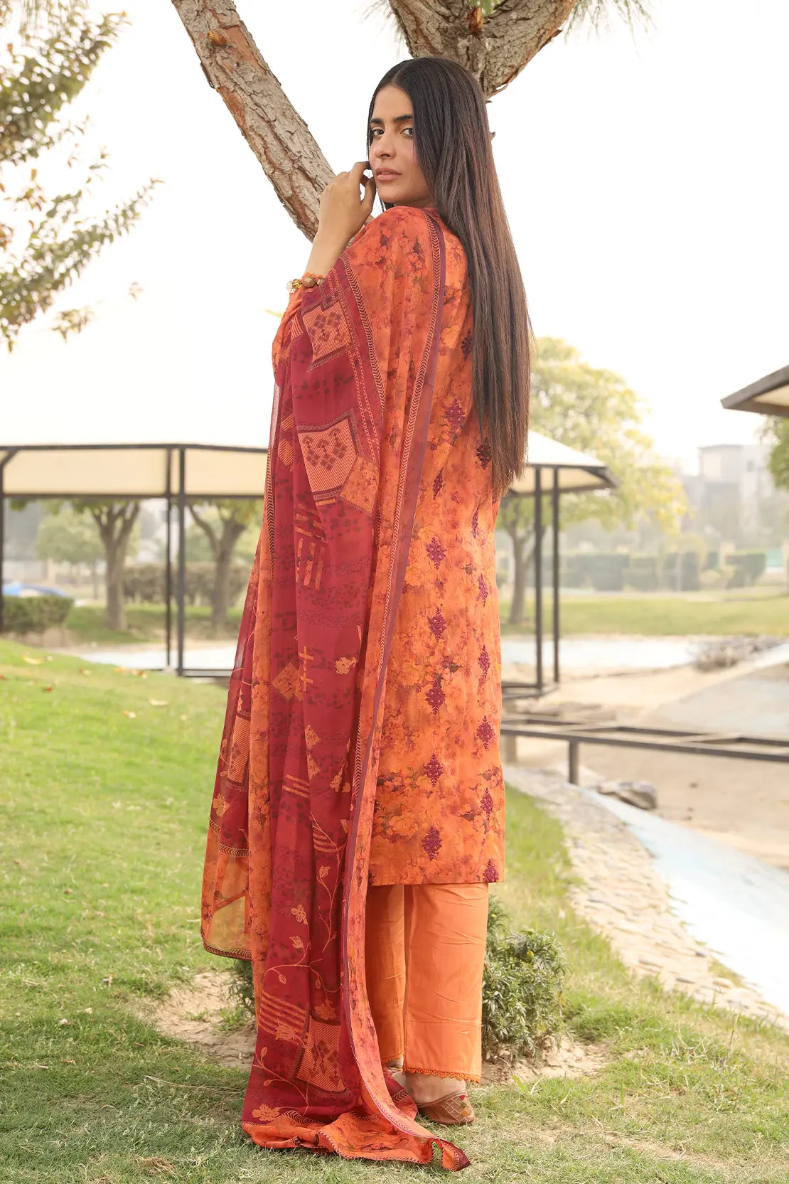 D#7577 Rashid Nauroz Emb Lawn Collection 523 D#7577 Rashid Nauroz Emb Lawn Collection 523