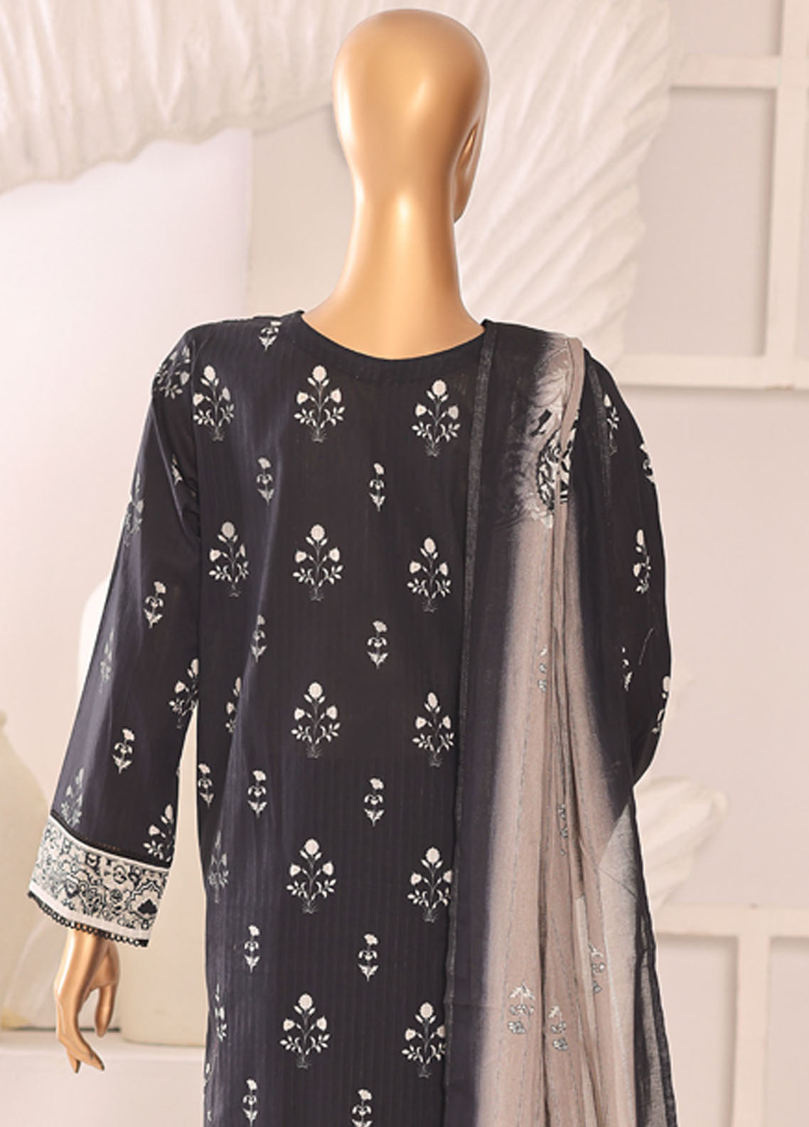 Nayab By HZ Textile Printkari Embroidered Lawn 3 Piece Unstitched Suit HZ26NPEV2 NPE-10 Nayab By HZ Textile Printkari Embroidered Lawn 3 Piece Unstitched Suit HZ26NPEV2 NPE-10