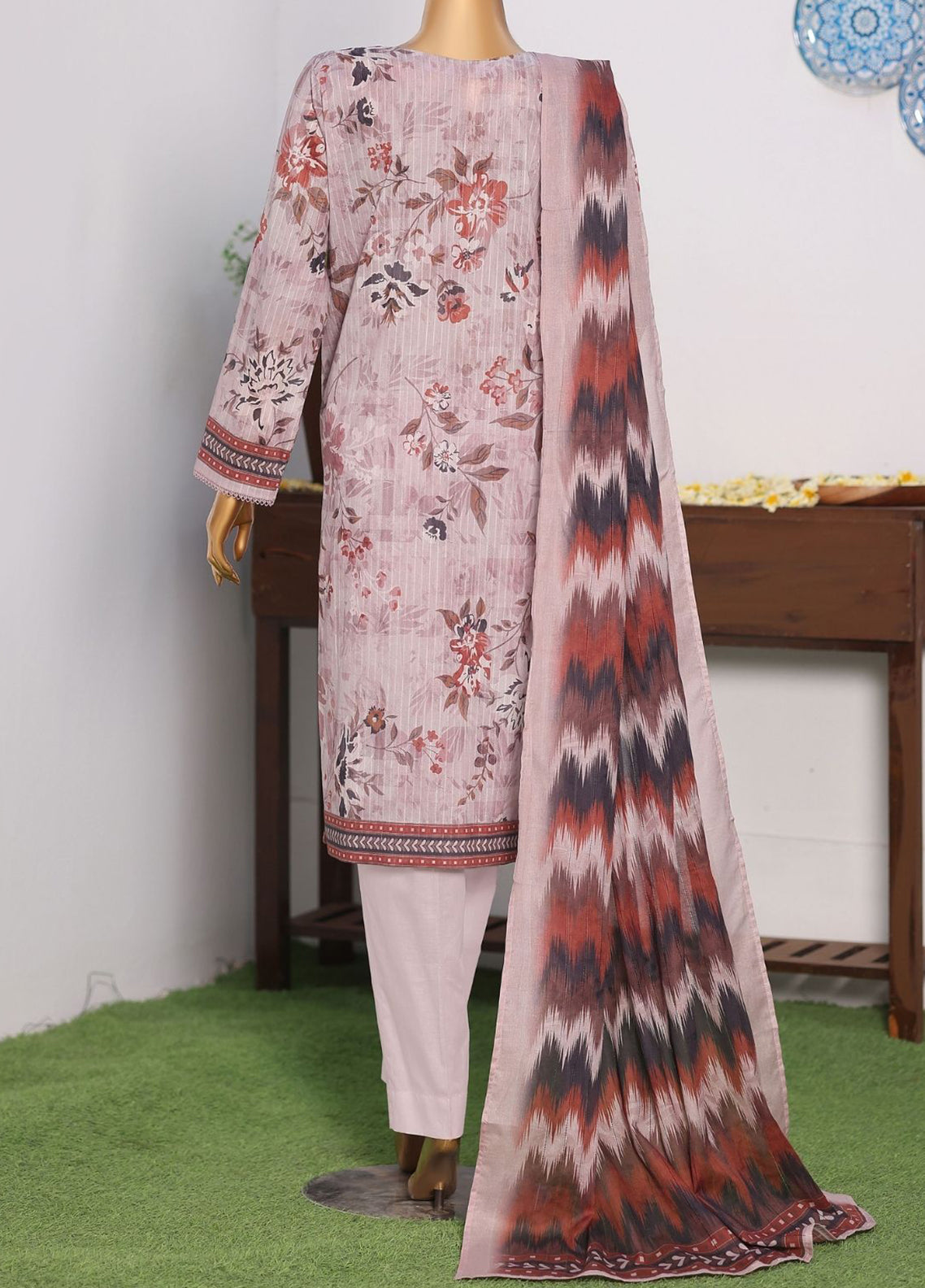 Nayab By HZ Textile Printkari Embroidered Lawn 3 Piece Unstitched Suit HZ26NPEV3 NPE-02 Nayab By HZ Textile Printkari Embroidered Lawn 3 Piece Unstitched Suit HZ26NPEV3 NPE-02