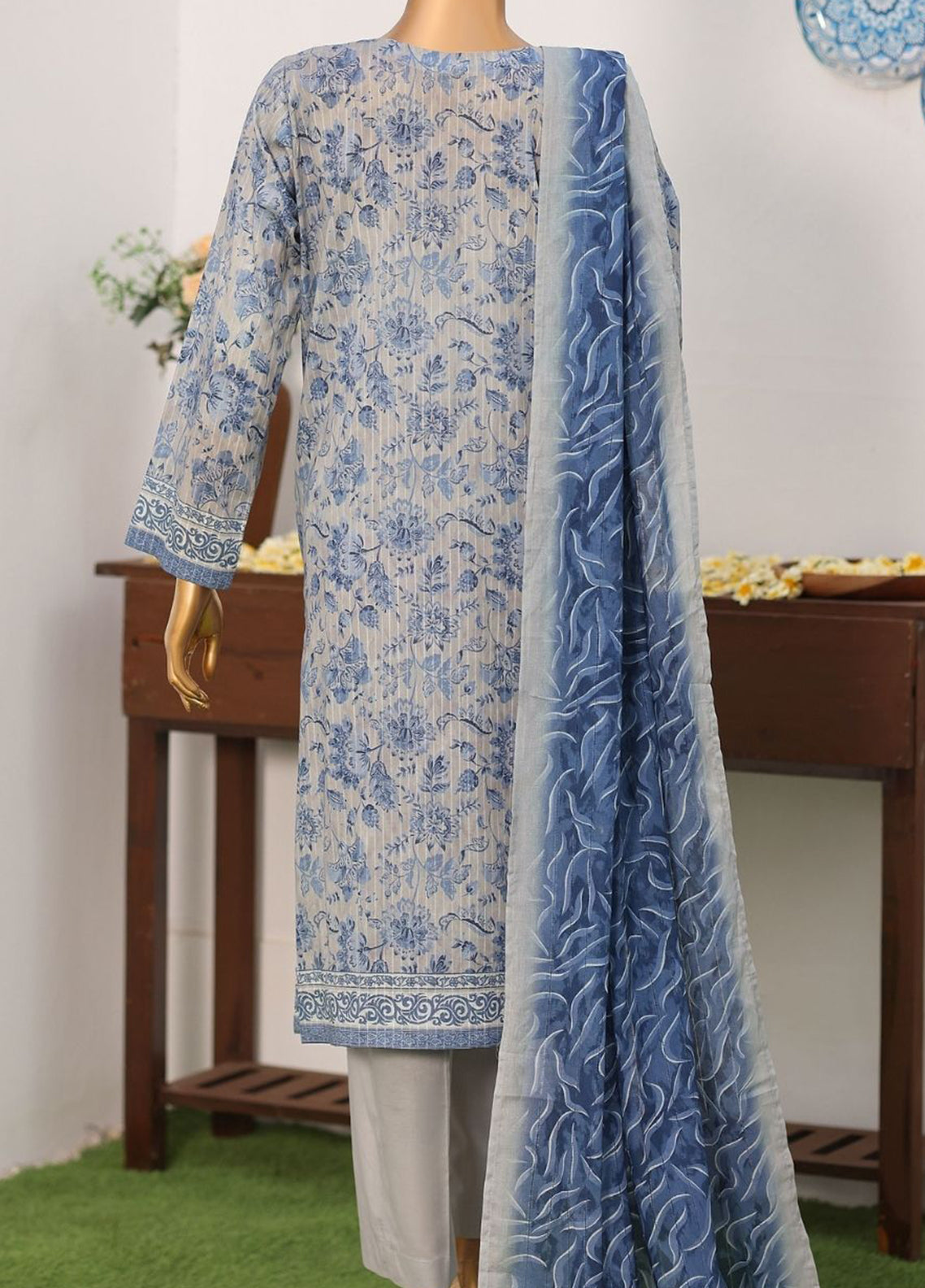 Nayab By HZ Textile Printkari Embroidered Lawn 3 Piece Unstitched Suit HZ26NPEV3 NPE-04 Nayab By HZ Textile Printkari Embroidered Lawn 3 Piece Unstitched Suit HZ26NPEV3 NPE-04