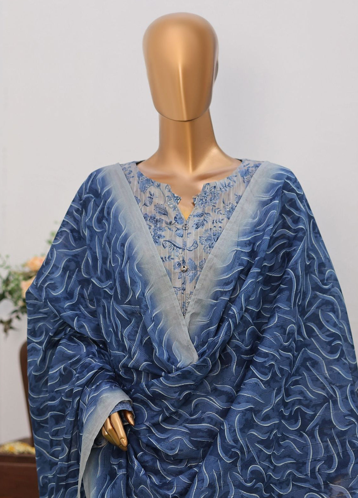 Nayab By HZ Textile Printkari Embroidered Lawn 3 Piece Unstitched Suit HZ26NPEV3 NPE-04 Nayab By HZ Textile Printkari Embroidered Lawn 3 Piece Unstitched Suit HZ26NPEV3 NPE-04