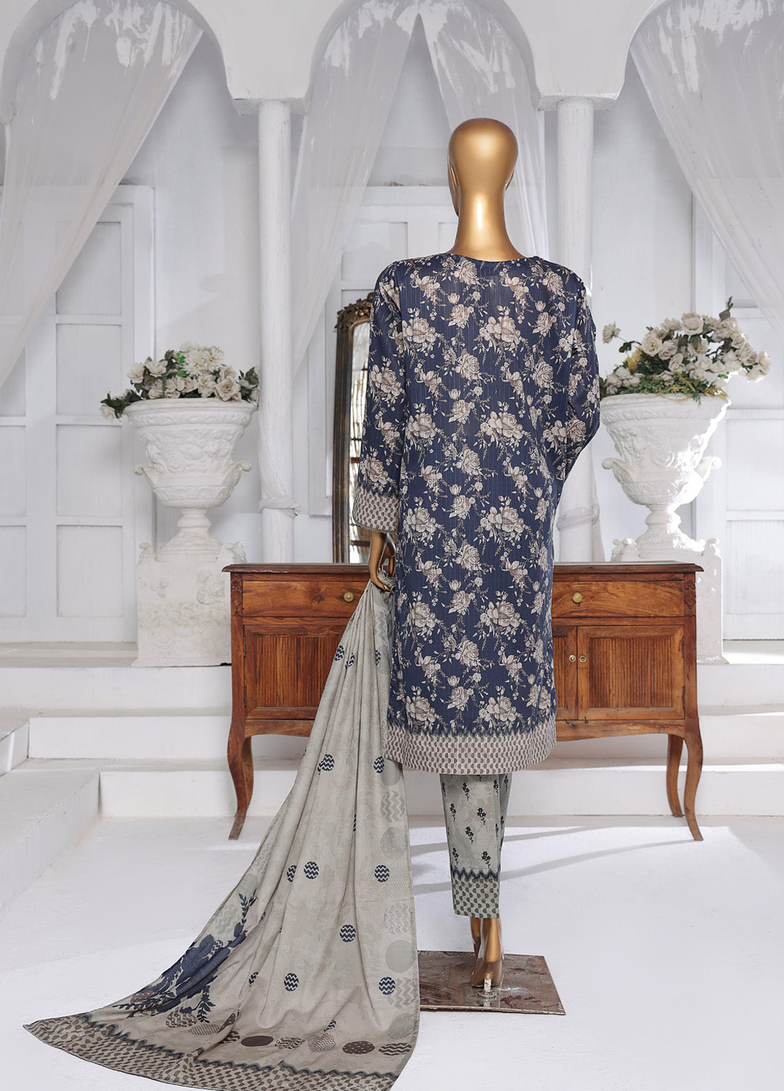 Nayab by HZ Textile Digital Printed Doria Lawn Suits Unstitched 3 Piece - HZ24NP NPD-02 Nayab by HZ Textile Digital Printed Doria Lawn Suits Unstitched 3 Piece - HZ24NP NPD-02