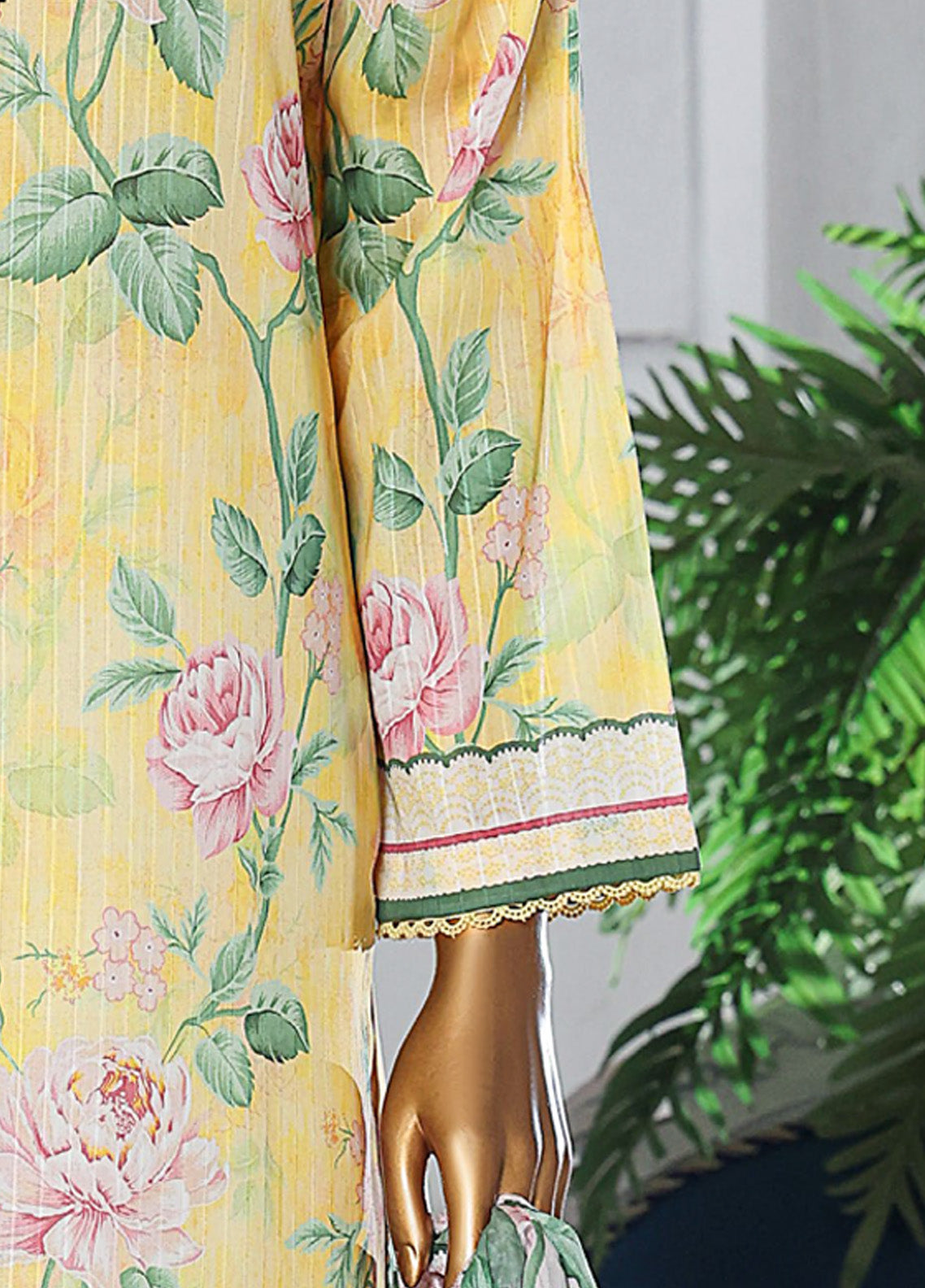 Nayab by HZ Textile Digital Printed Doria Lawn Suits Unstitched 3 Piece - HZ24NP NPD-05 Nayab by HZ Textile Digital Printed Doria Lawn Suits Unstitched 3 Piece - HZ24NP NPD-05