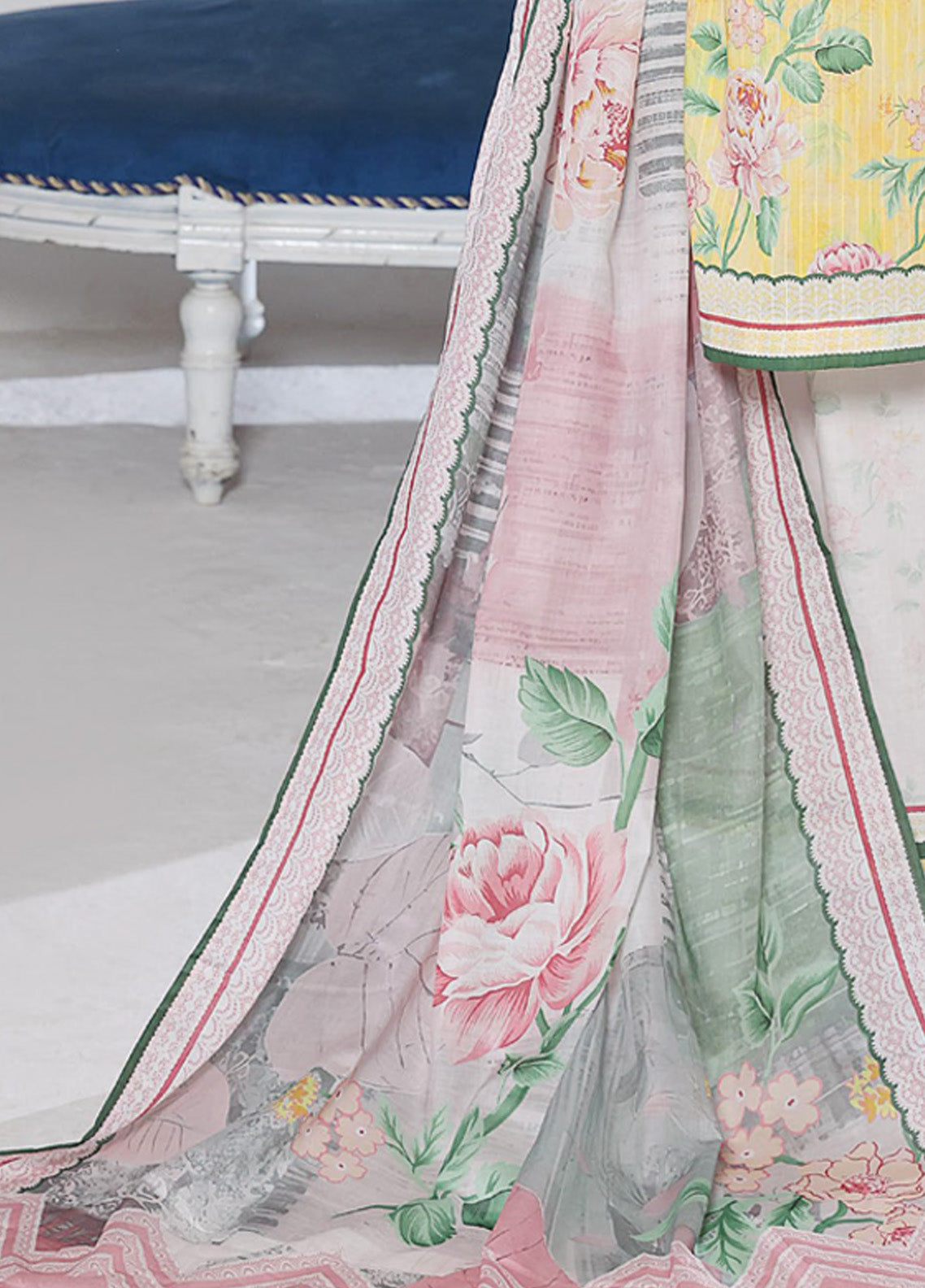 Nayab by HZ Textile Digital Printed Doria Lawn Suits Unstitched 3 Piece - HZ24NP NPD-05 Nayab by HZ Textile Digital Printed Doria Lawn Suits Unstitched 3 Piece - HZ24NP NPD-05
