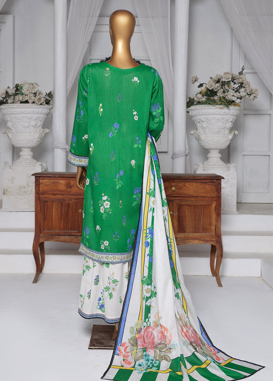 Nayab by HZ Textile Digital Printed Doria Lawn Suits Unstitched 3 Piece - HZ24NP NPD-06 Nayab by HZ Textile Digital Printed Doria Lawn Suits Unstitched 3 Piece - HZ24NP NPD-06