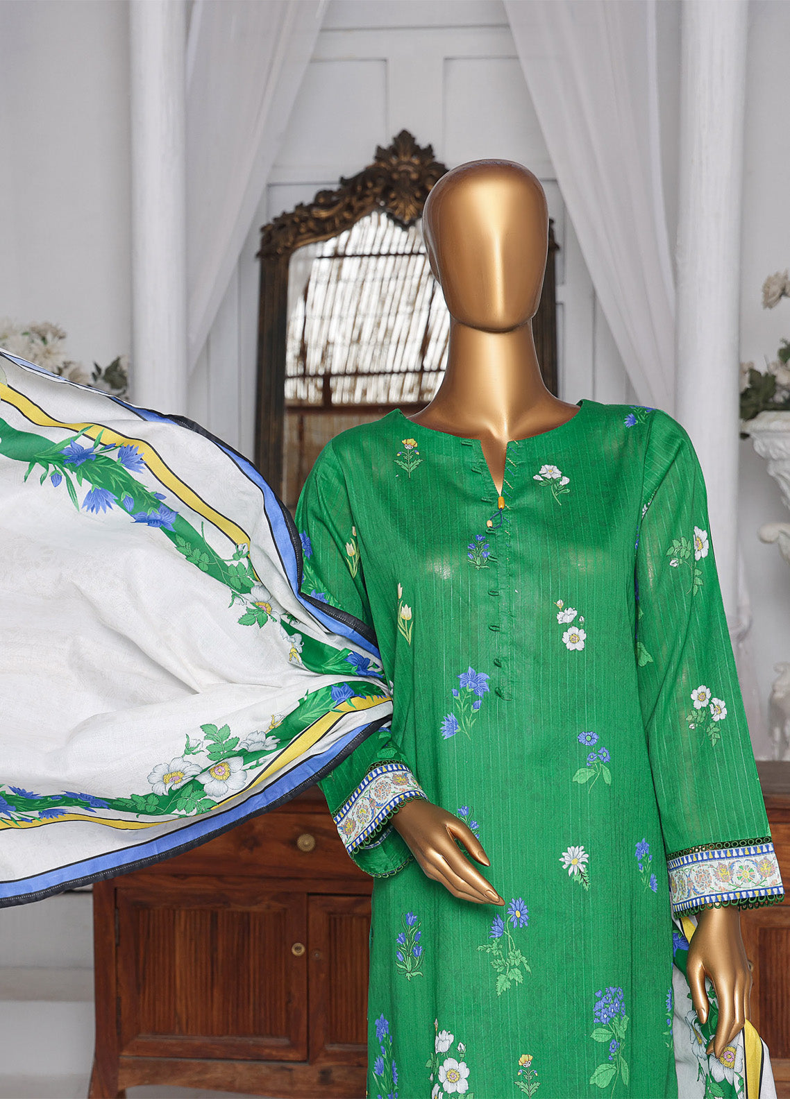 Nayab by HZ Textile Digital Printed Doria Lawn Suits Unstitched 3 Piece - HZ24NP NPD-06 Nayab by HZ Textile Digital Printed Doria Lawn Suits Unstitched 3 Piece - HZ24NP NPD-06