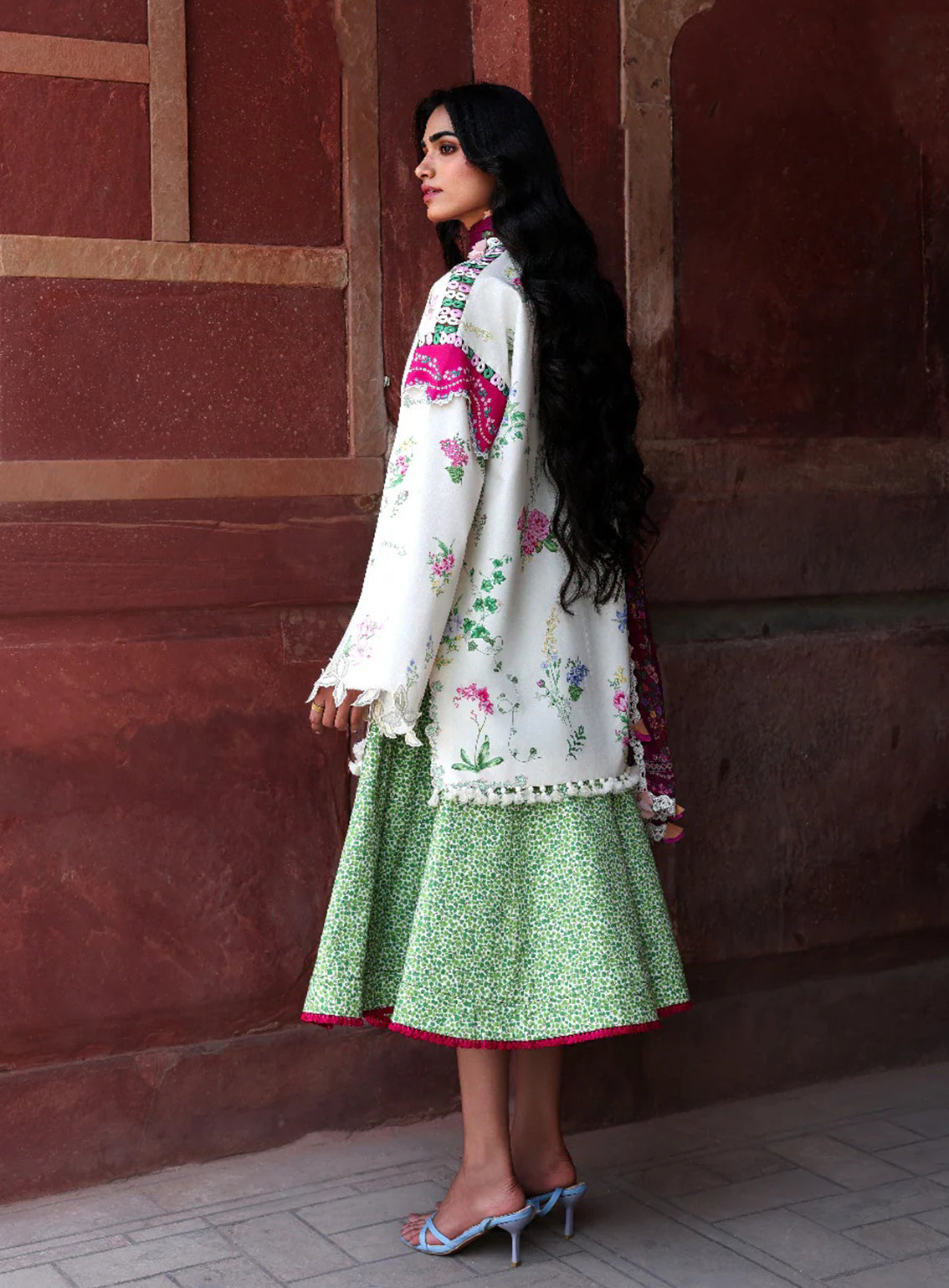 Neoma By Republic Womenswear Embroidered Lawn 3 Piece Unstitched Suit RW26NSP D-SP-1 AABROO Neoma By Republic Womenswear Embroidered Lawn 3 Piece Unstitched Suit RW26NSP D-SP-1 AABROO