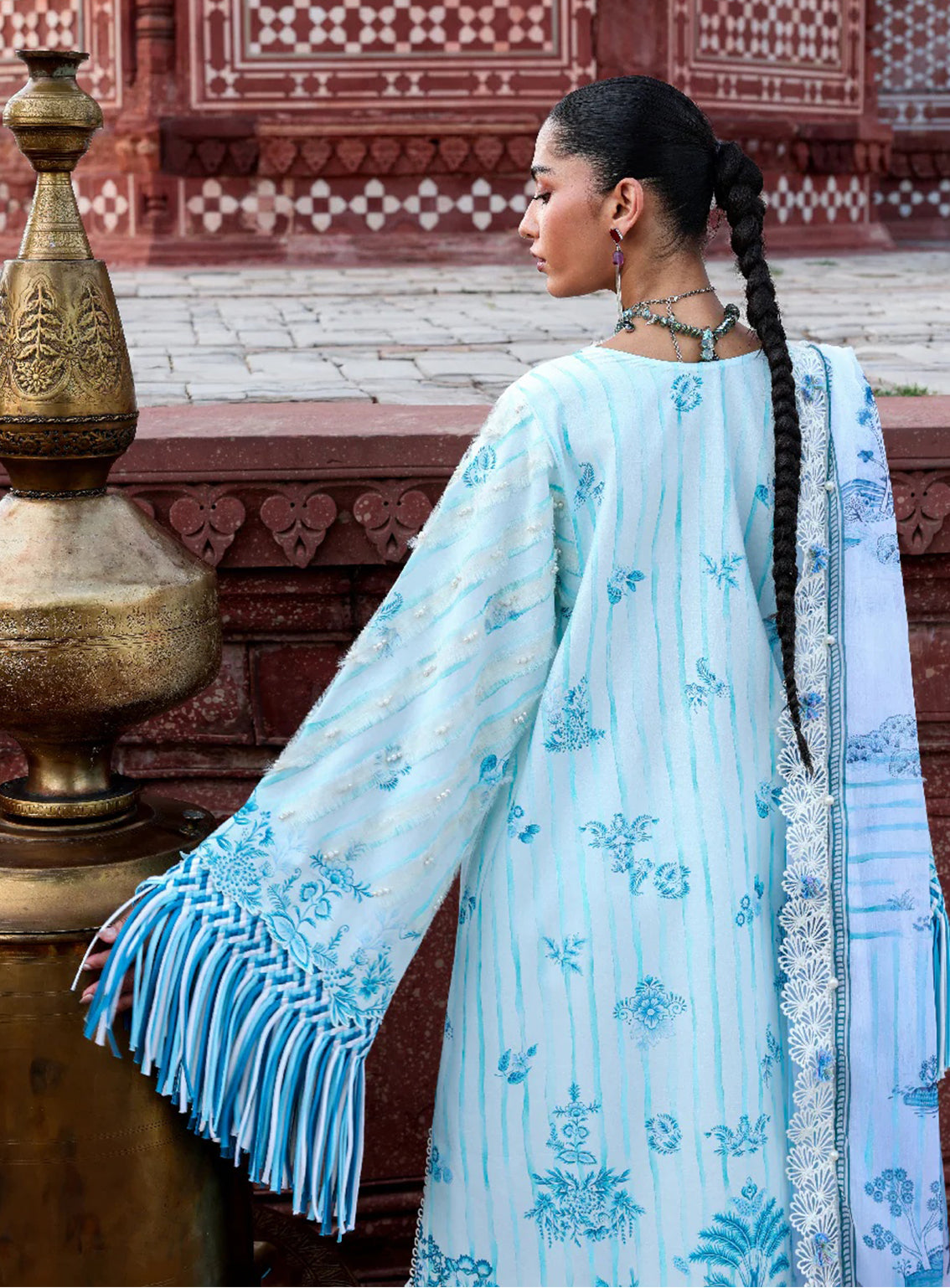 Neoma By Republic Womenswear Embroidered Lawn 3 Piece Unstitched Suit RW26NSP D-SP-2 ELARYA Neoma By Republic Womenswear Embroidered Lawn 3 Piece Unstitched Suit RW26NSP D-SP-2 ELARYA