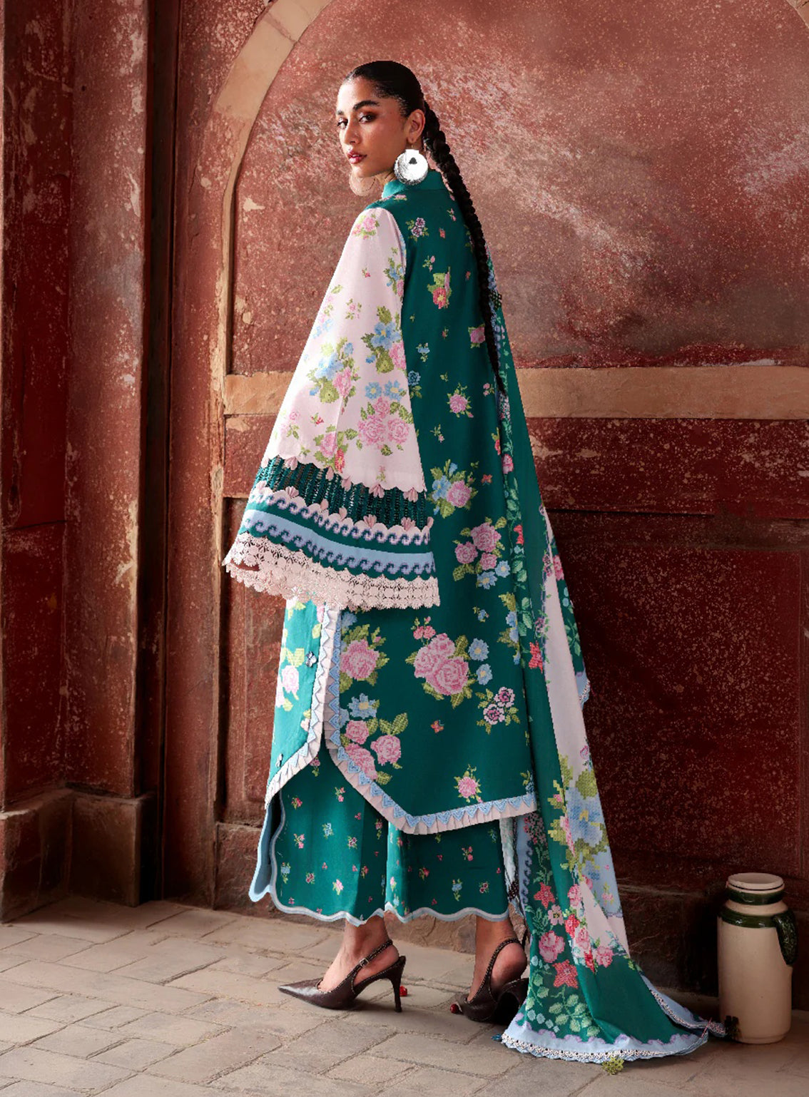 Neoma By Republic Womenswear Printed Lawn 3 Piece Unstitched Suit RW26NSP D-SP-6 GULBANO Neoma By Republic Womenswear Printed Lawn 3 Piece Unstitched Suit RW26NSP D-SP-6 GULBANO