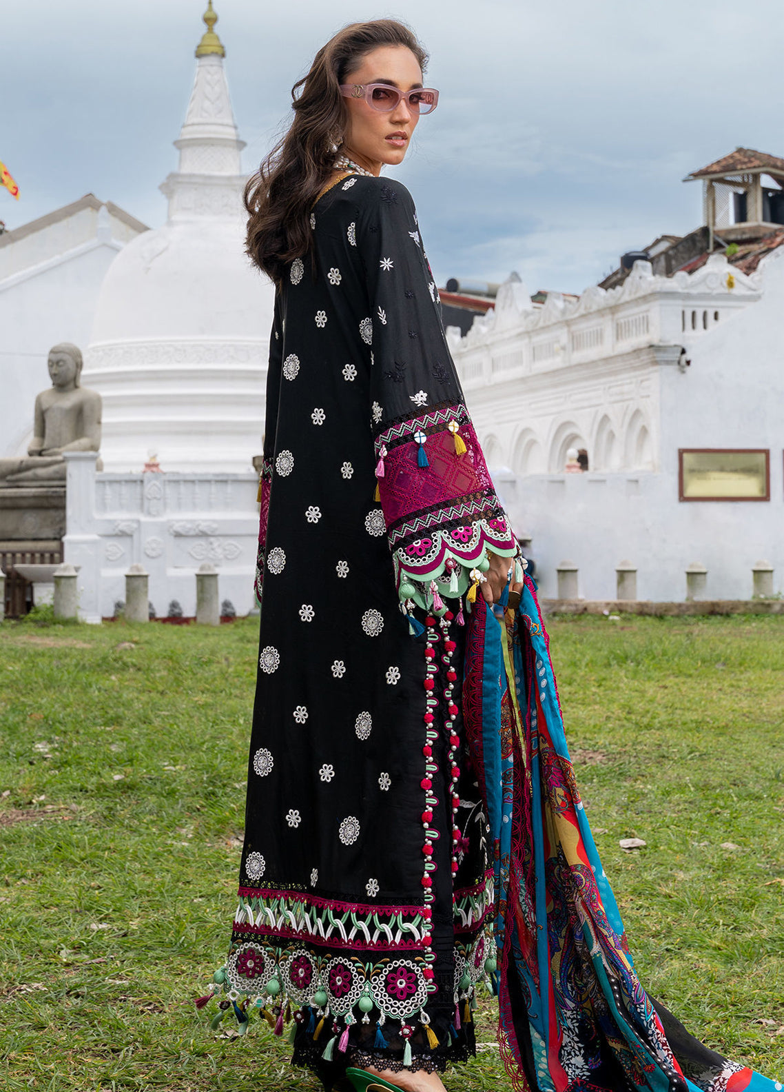 Neroli By Annus Abrar Luxury Embroidered Lawn 3 Piece Unstitched Suit AA26NLL D-02 AYLA Neroli By Annus Abrar Luxury Embroidered Lawn 3 Piece Unstitched Suit AA26NLL D-02 AYLA