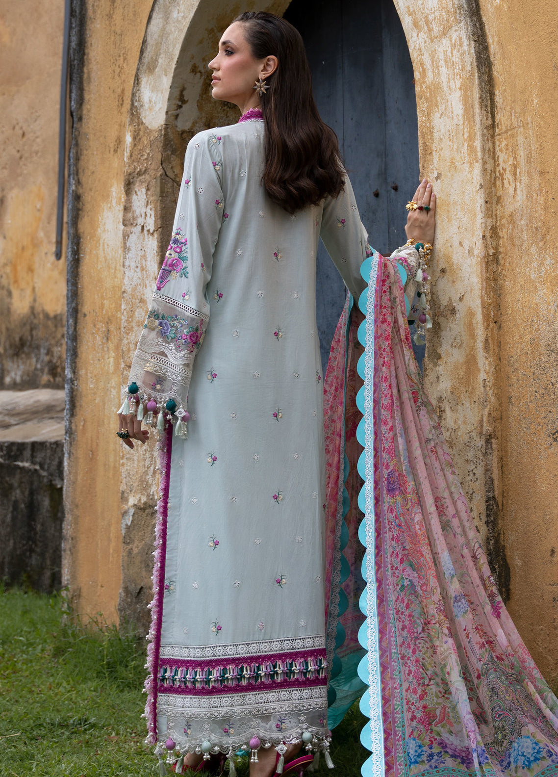 Neroli By Annus Abrar Luxury Embroidered Lawn 3 Piece Unstitched Suit AA26NLL D-04 AMAFAH Neroli By Annus Abrar Luxury Embroidered Lawn 3 Piece Unstitched Suit AA26NLL D-04 AMAFAH