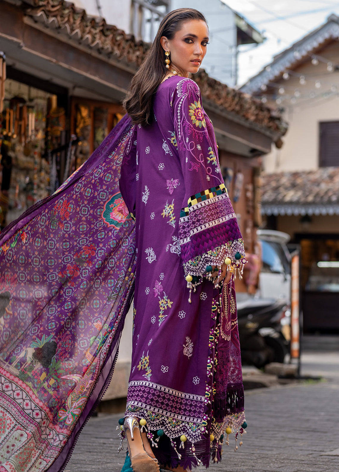 Neroli By Annus Abrar Luxury Embroidered Lawn 3 Piece Unstitched Suit AA26NLL D-08 ZOILA Neroli By Annus Abrar Luxury Embroidered Lawn 3 Piece Unstitched Suit AA26NLL D-08 ZOILA