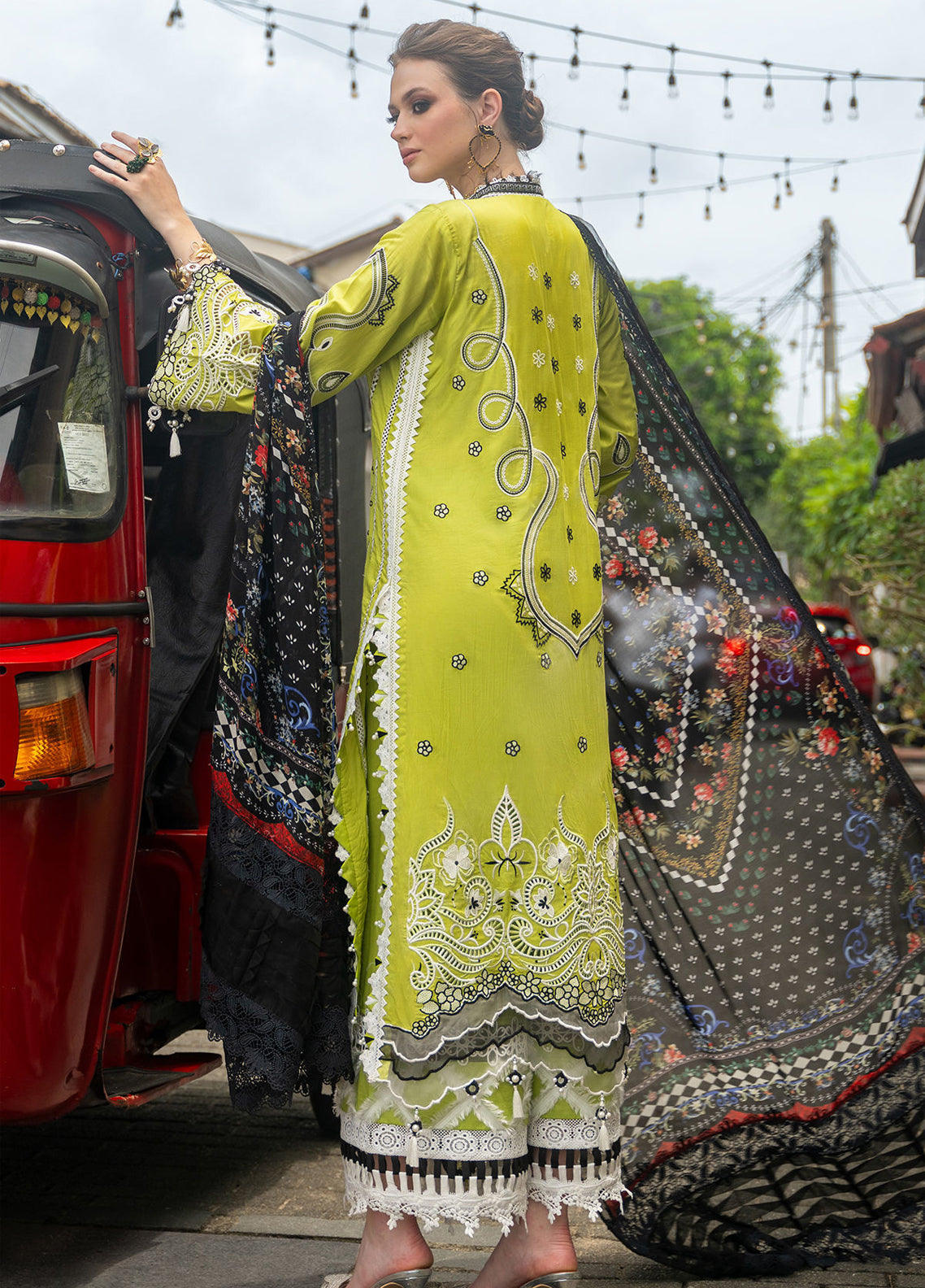 Neroli By Annus Abrar Luxury Embroidered Lawn 3 Piece Unstitched Suit AA26NLL D-11 RUTABA Neroli By Annus Abrar Luxury Embroidered Lawn 3 Piece Unstitched Suit AA26NLL D-11 RUTABA