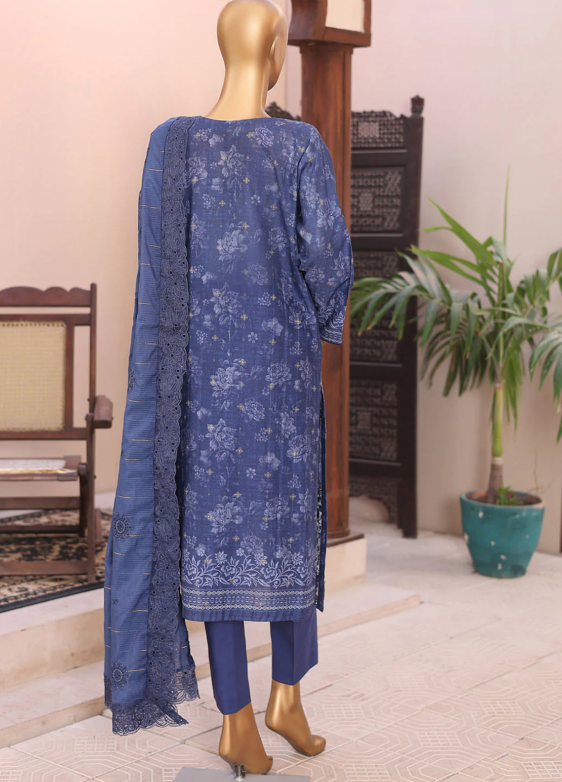 Ninokara By HZ Textile Embroidered Jacquard 3 Piece Unstitched Suit HZ26N NJE-7013 Ninokara By HZ Textile Embroidered Jacquard 3 Piece Unstitched Suit HZ26N NJE-7013