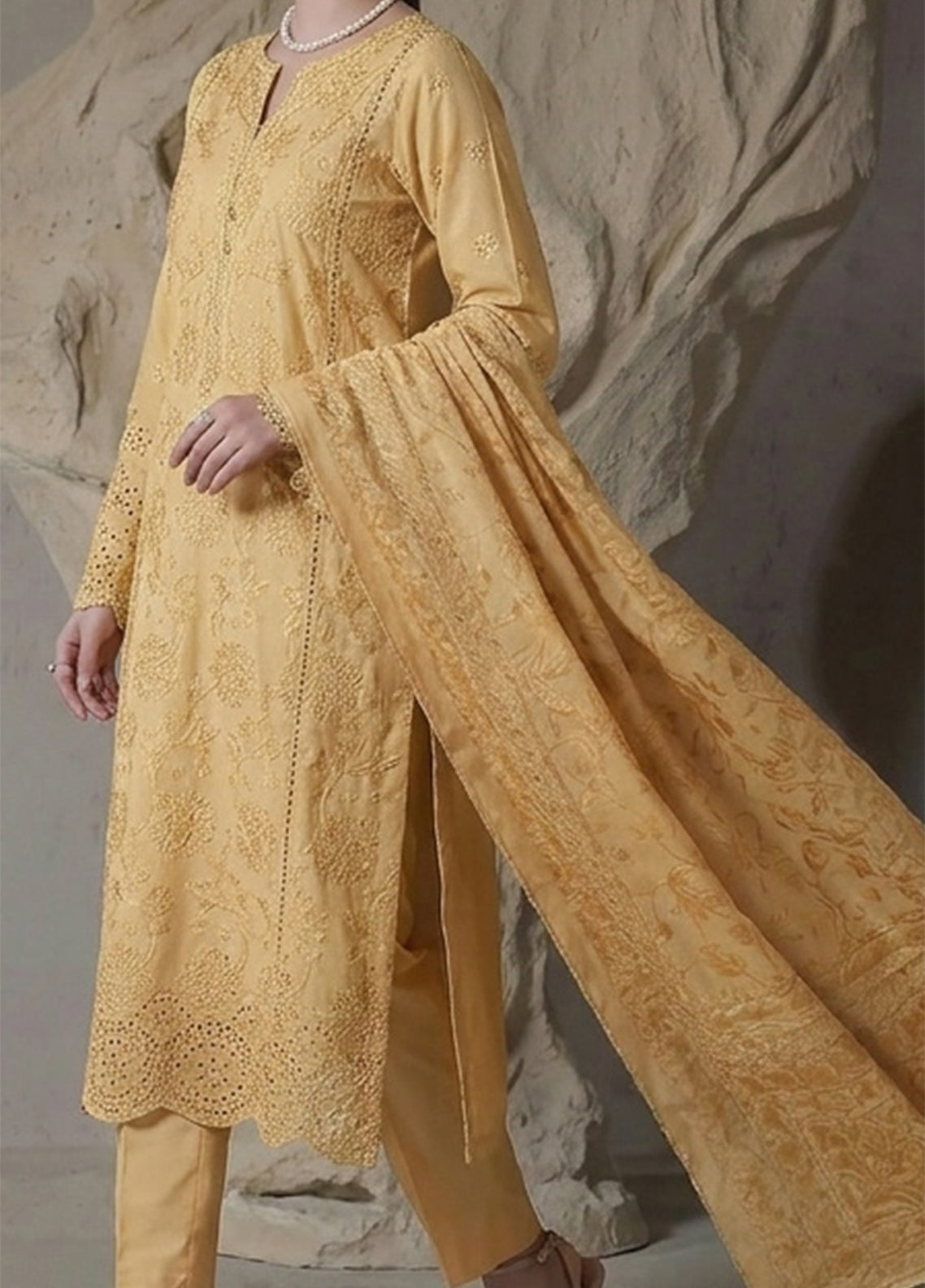 Noor Jahan By VS Textile Meenakari Embroidered Lawn 3 Piece Unstitched Suit VS26NJME D-528 Noor Jahan By VS Textile Meenakari Embroidered Lawn 3 Piece Unstitched Suit VS26NJME D-528
