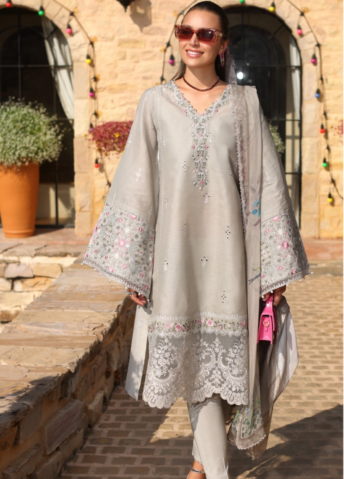 Noor by Saadia Asad Embroidered Lawn Suits Unstitched 3 Piece - SA25EL 1B Noor by Saadia Asad Embroidered Lawn Suits Unstitched 3 Piece - SA25EL 1B